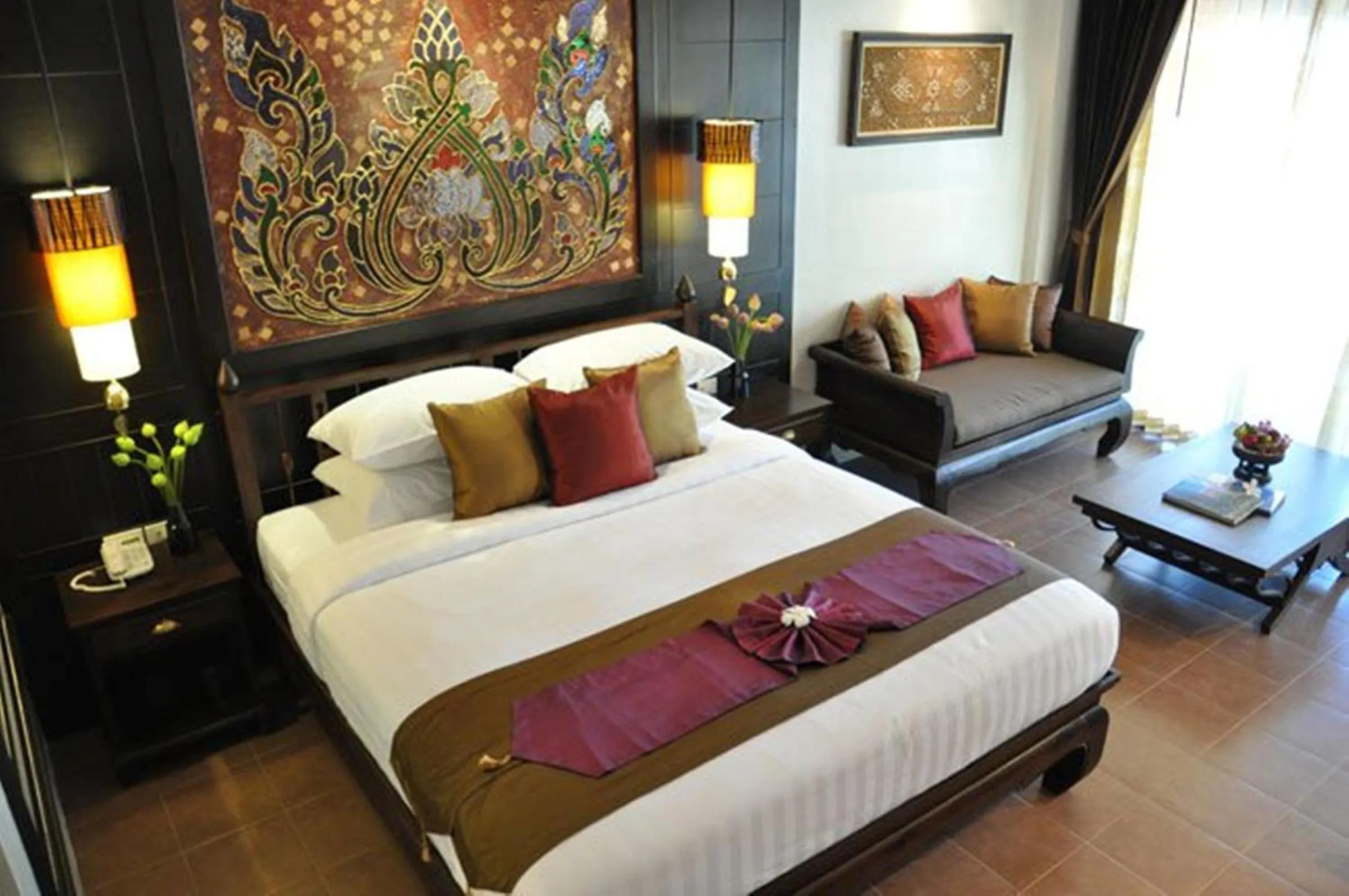 Bed in Siralanna Hotel