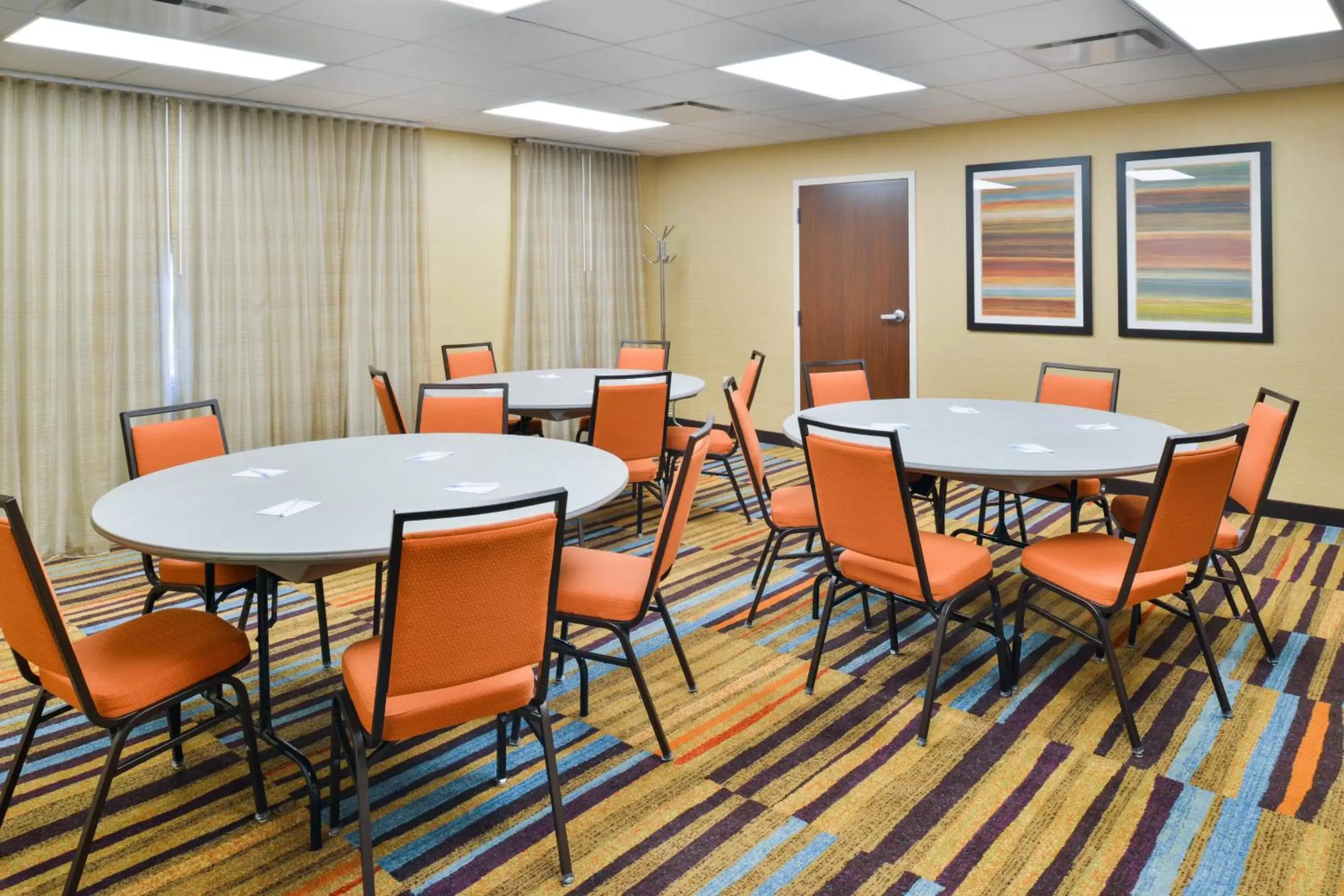 Meeting/conference room in Fairfield Inn and Suites by Marriott Rochester West/Greece