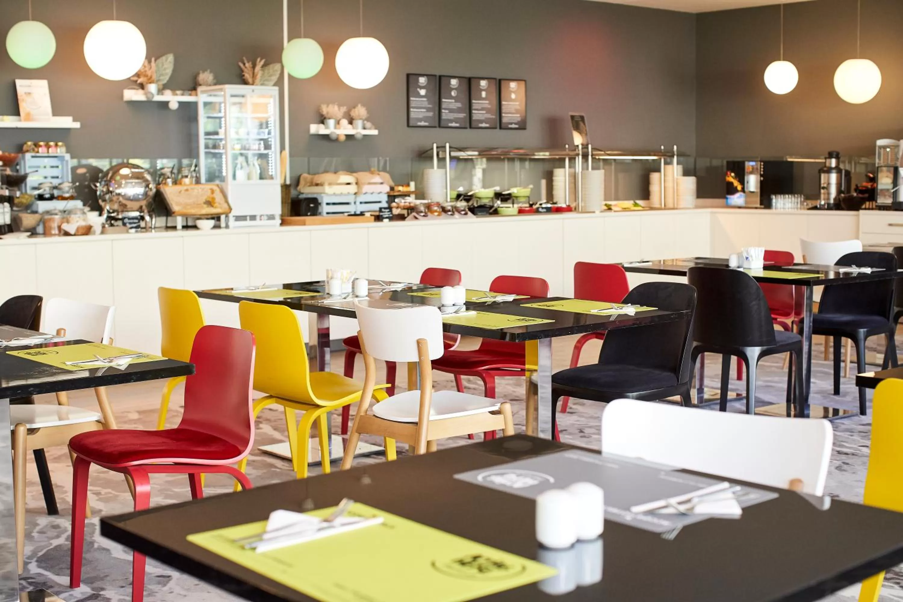 Restaurant/places to eat in Novotel Wrocław City