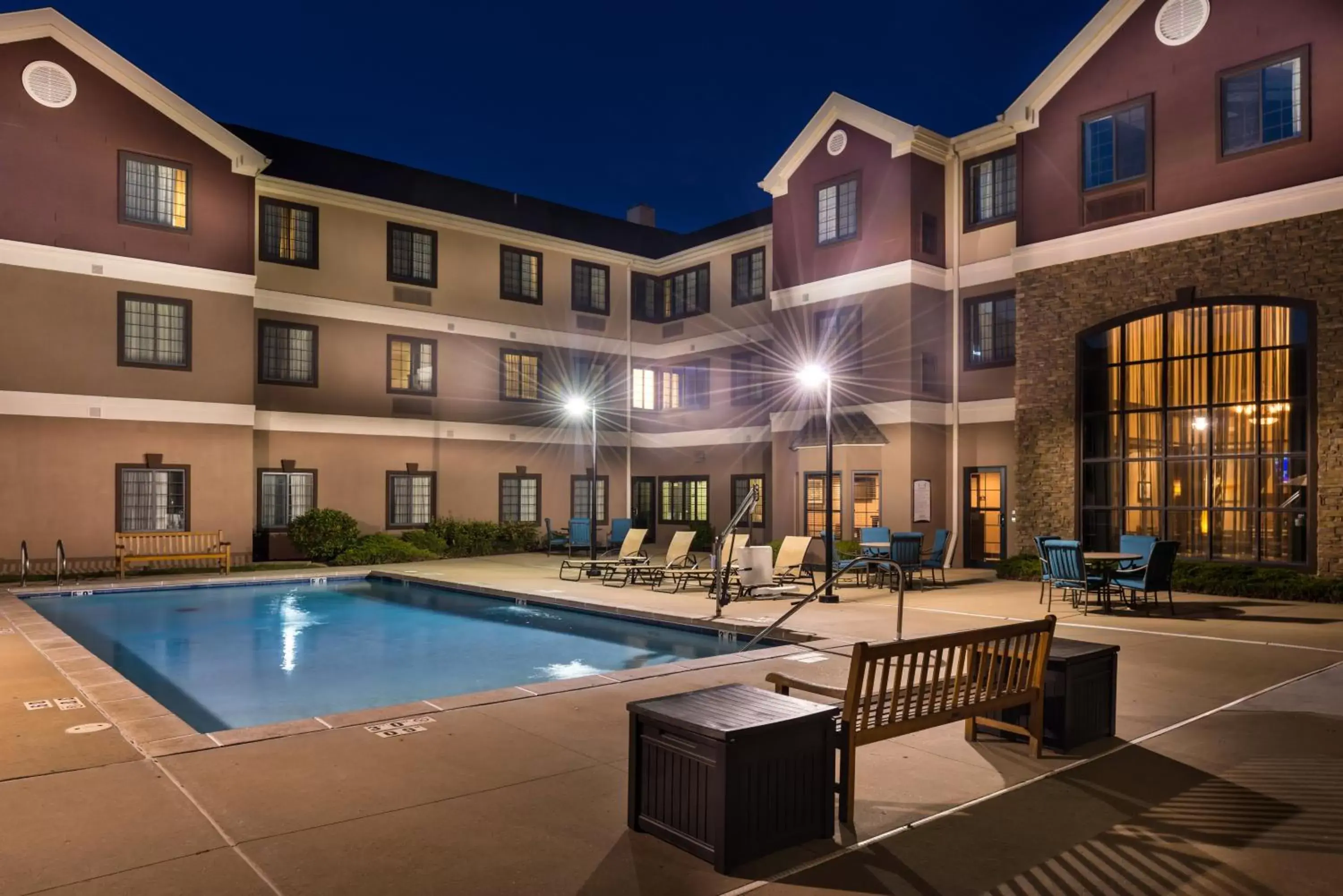 Swimming pool in Staybridge Suites O'Fallon Chesterfield by IHG Swimming pool in Staybridge Suites O'Fallon Chesterfield by IHG