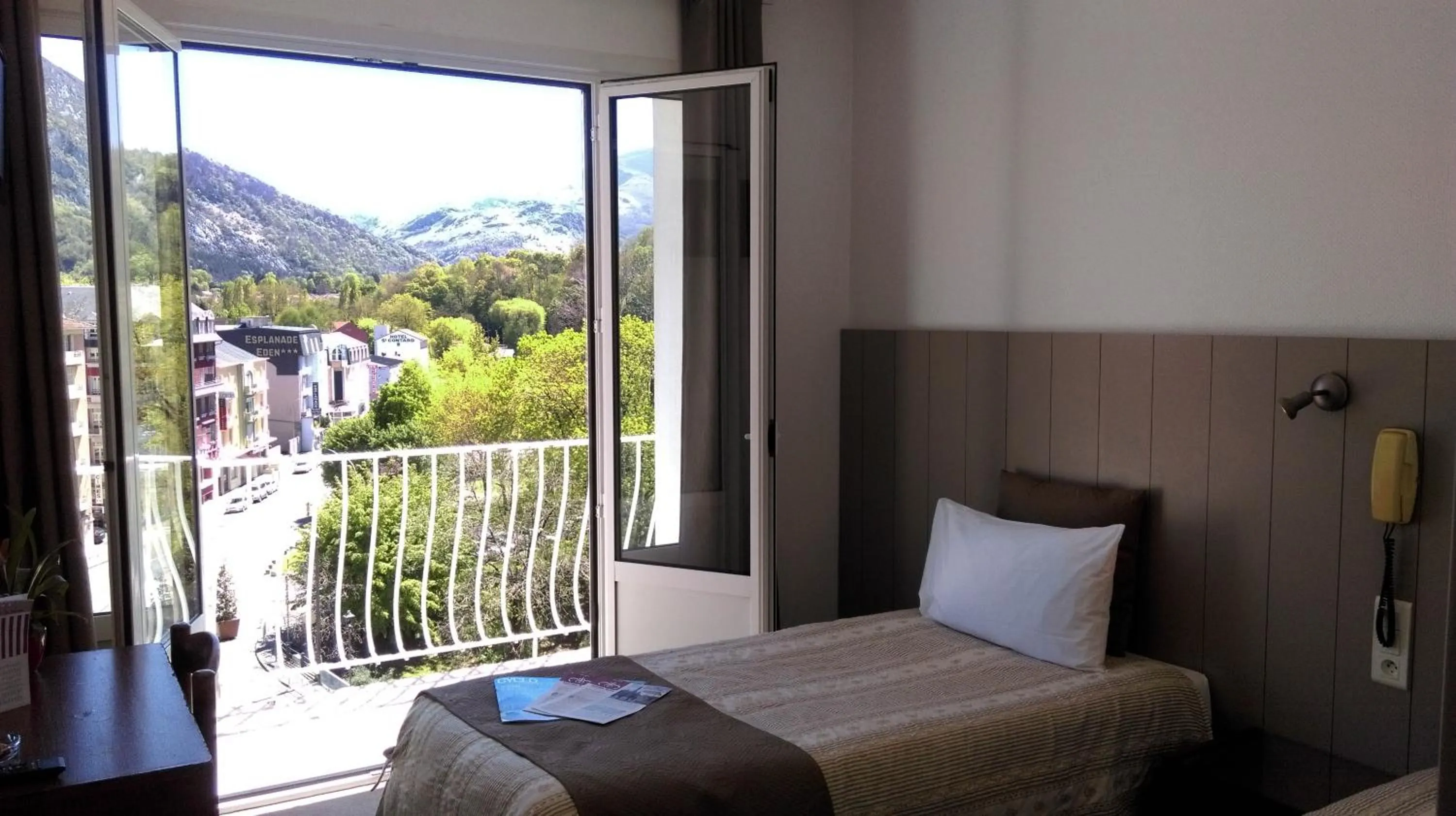 Bed in Adonis Lourdes - Notre Dame de la Sarte