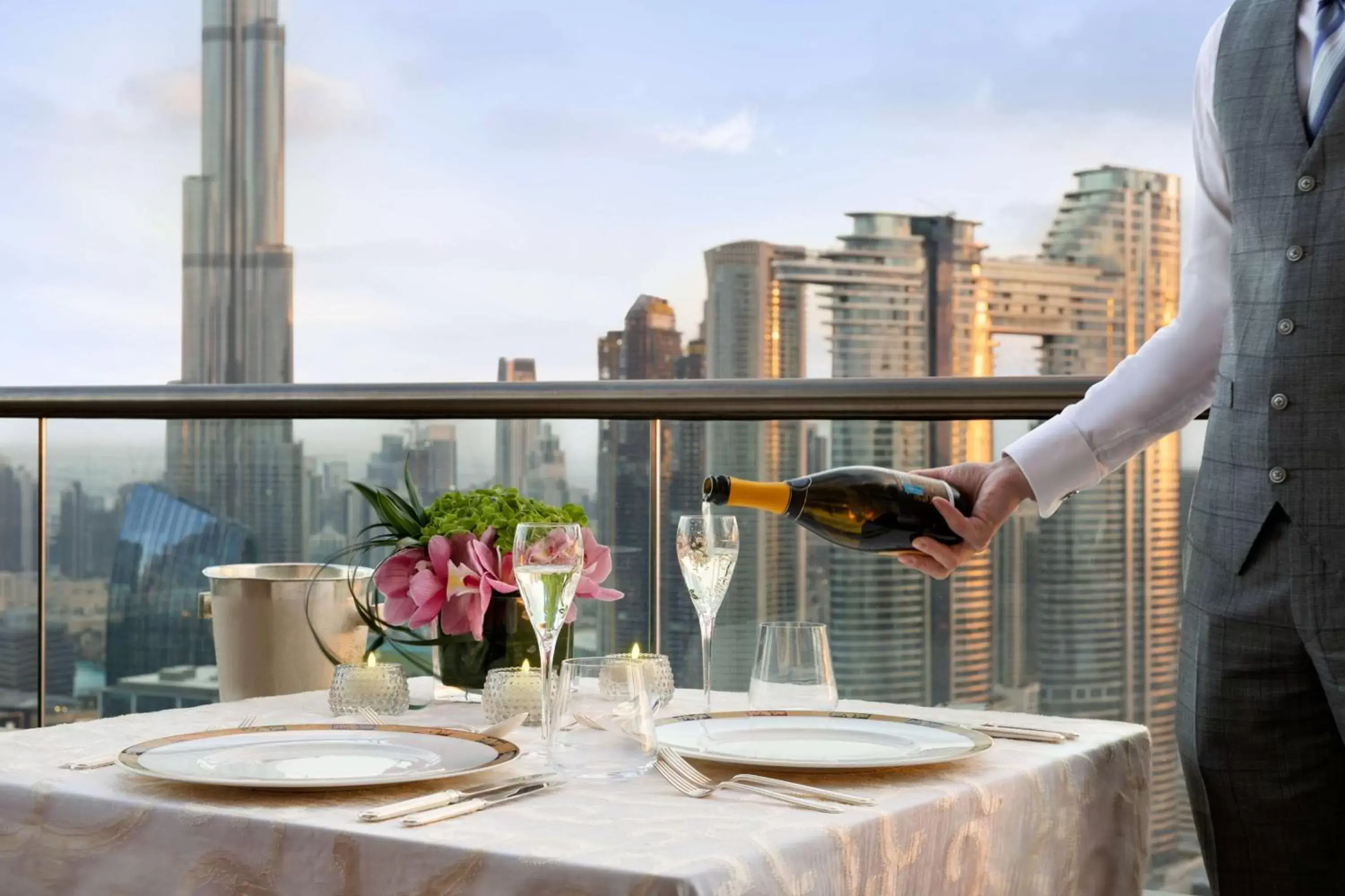 Restaurant/places to eat in Shangri-La Dubai Restaurant/places to eat in Shangri-La Dubai