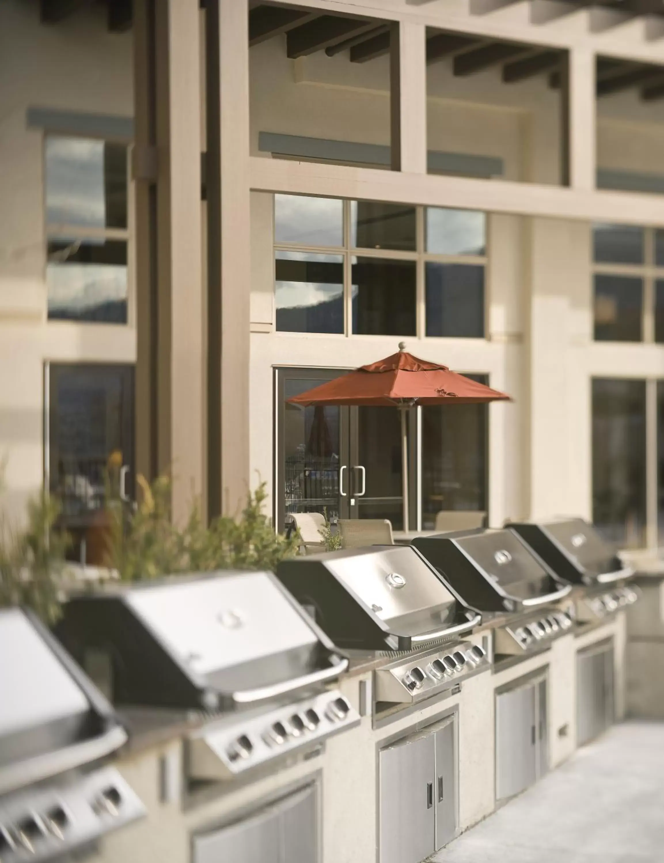 Balcony/Terrace, Kitchen/Kitchenette in Walnut Beach Resort