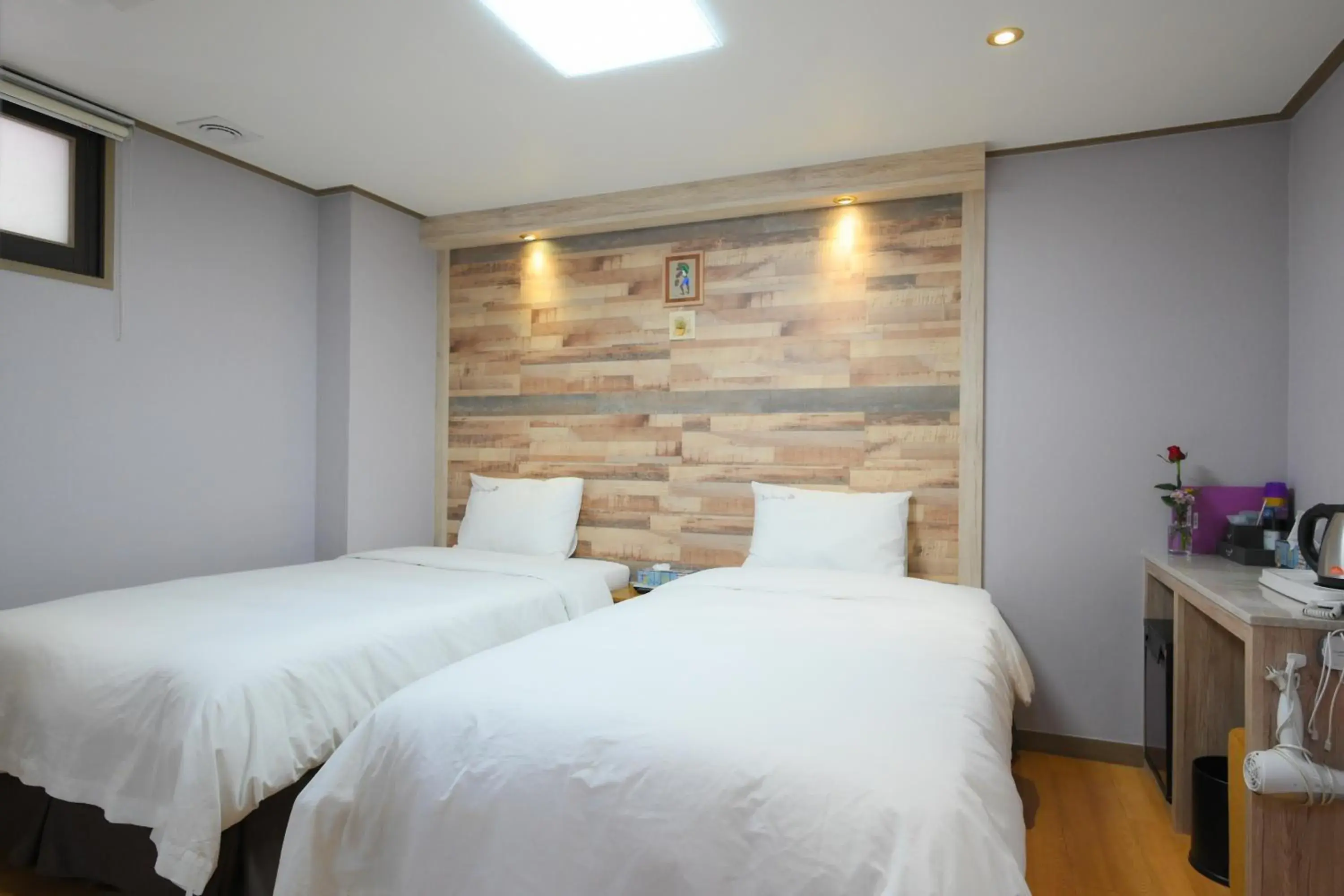 Standard Twin Room in Daeyoung Hotel Myeongdong