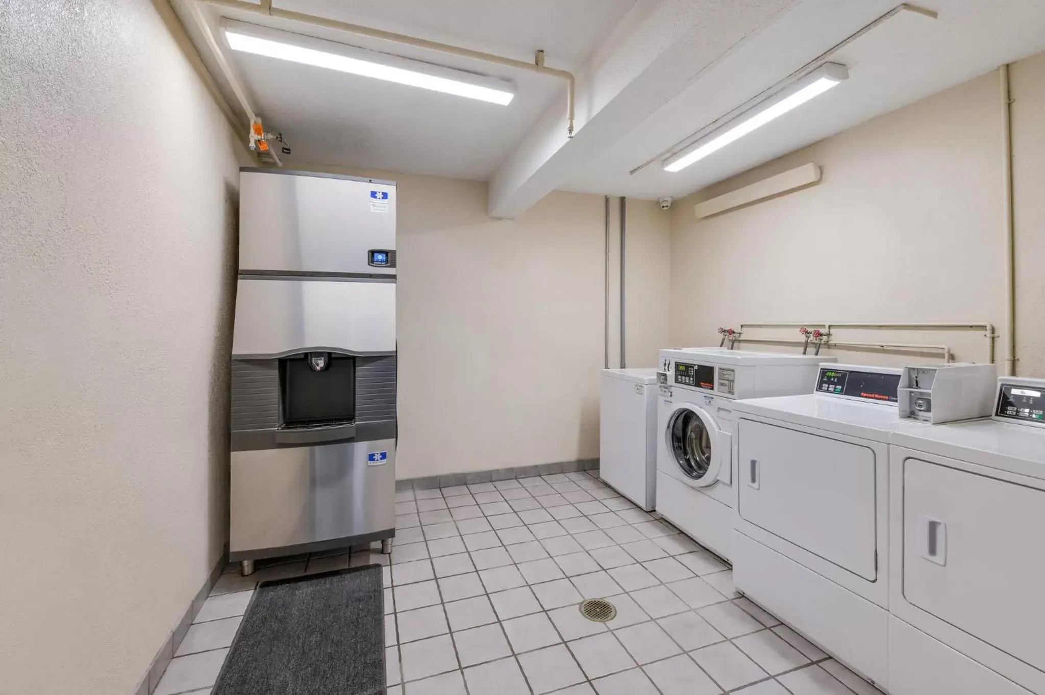 Other, Kitchen/Kitchenette in Red Roof Inn Philadelphia - Trevose