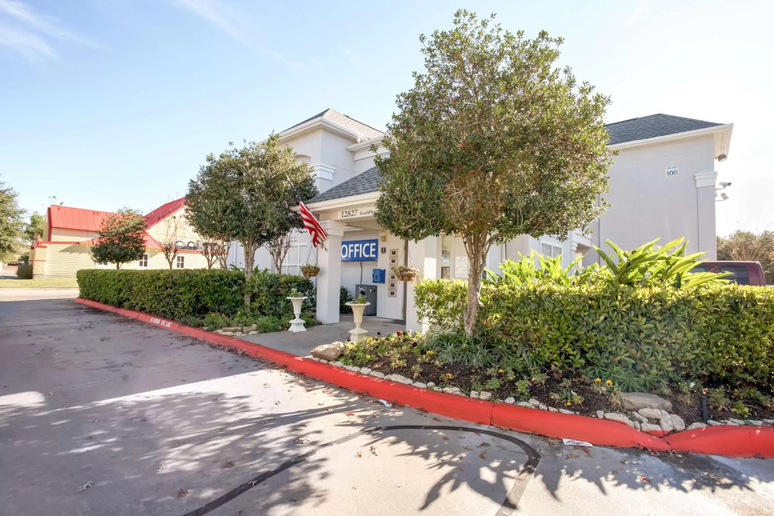 Property building in Studio 6-Stafford, TX - Houston - Sugarland Property building in Studio 6-Stafford, TX - Houston - Sugarland