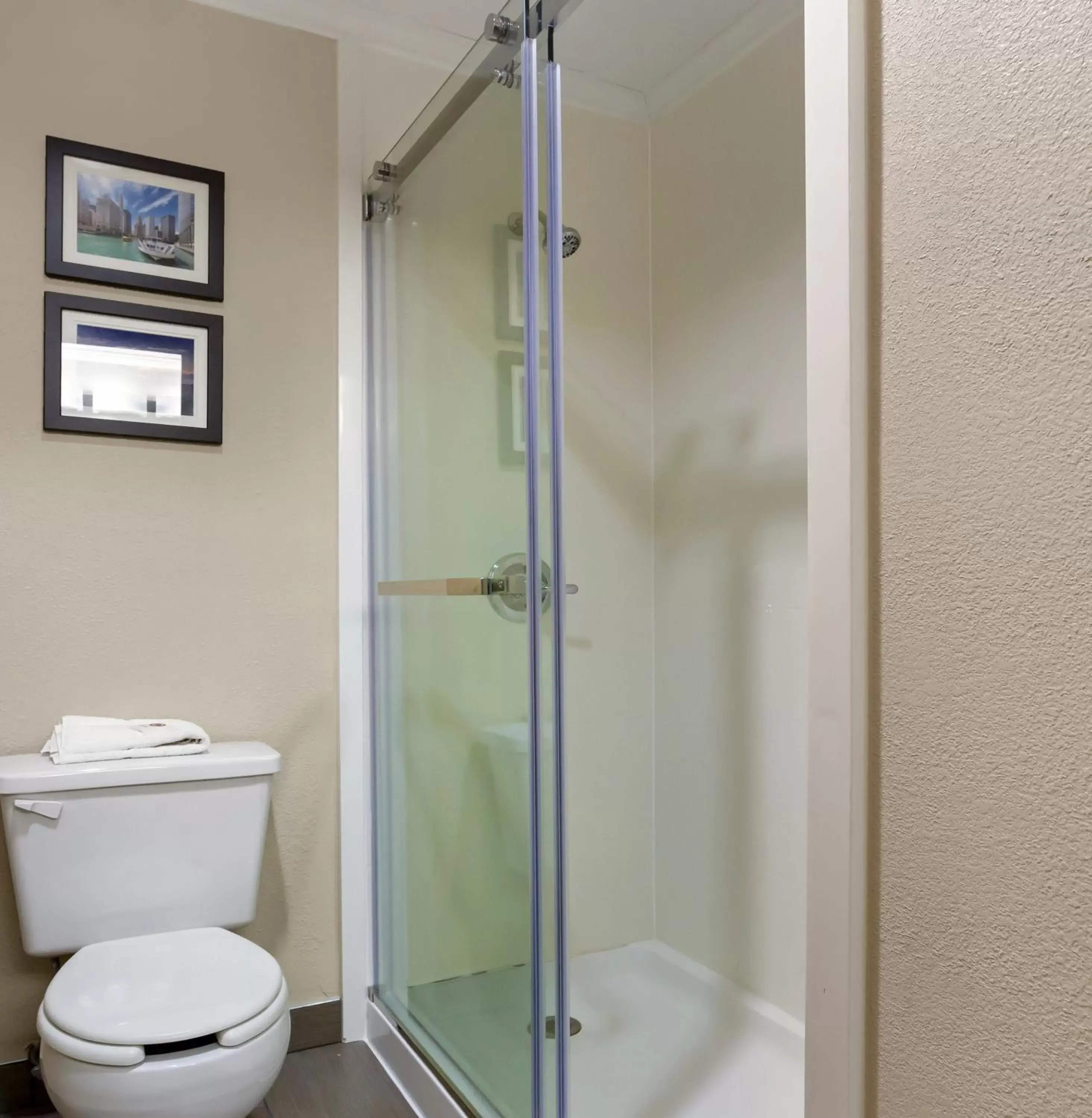 Bathroom in Comfort Inn Hoffman Estates – Schaumburg