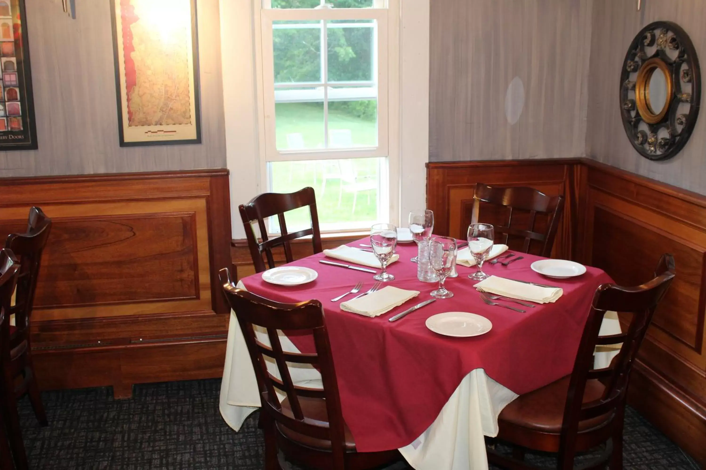 Restaurant/Places to Eat in Catskill Seasons Inn