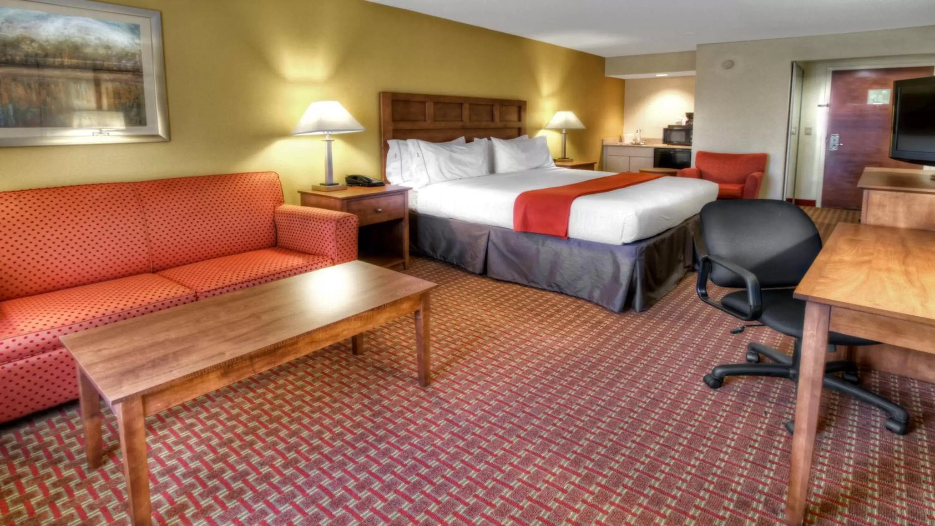 Photo of the whole room, Bed in Holiday Inn Express Greenville, an IHG Hotel