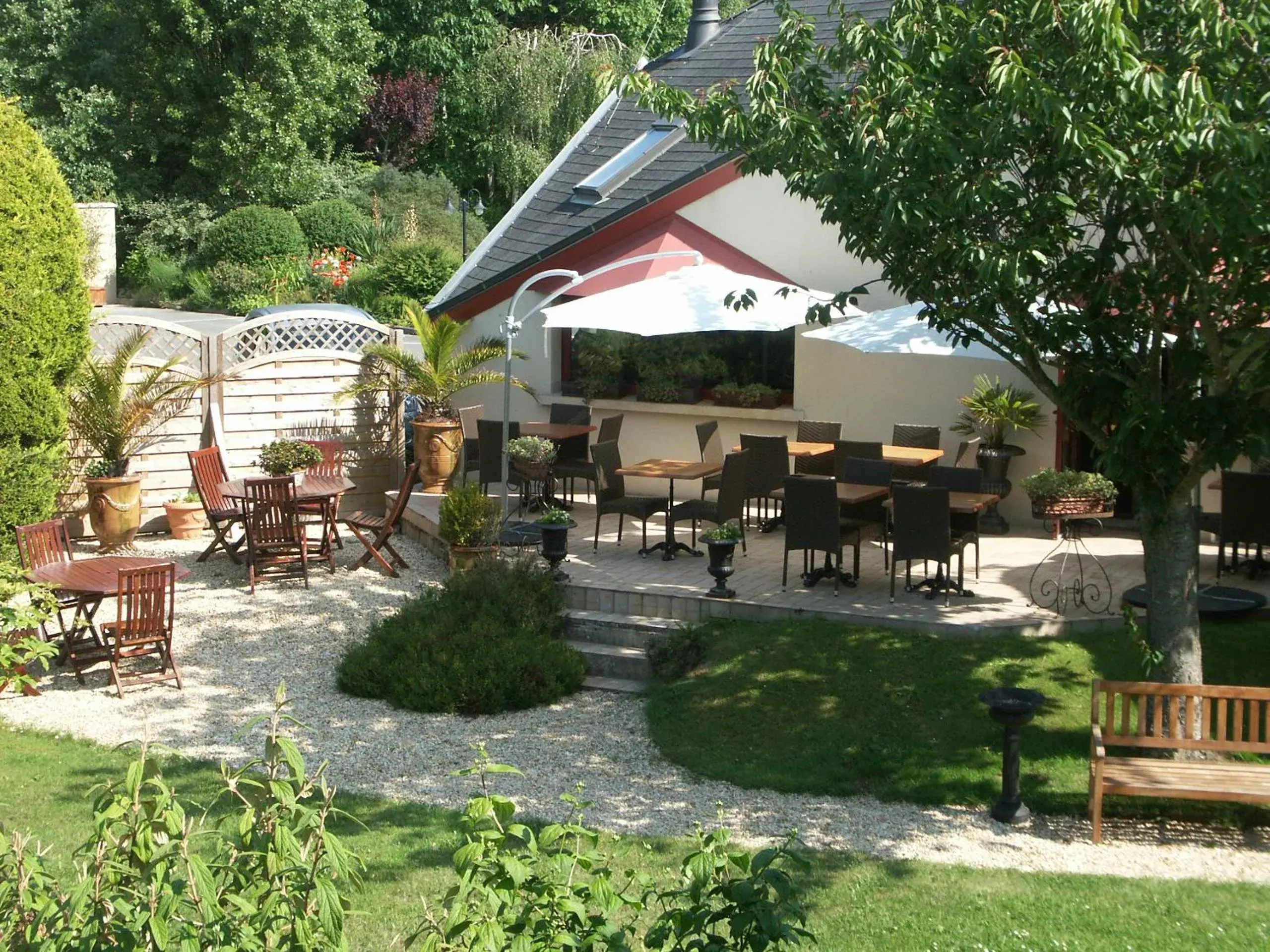 Facade/entrance, Property Building in Hotel Nuit Et Jour - La Maison de Lucile