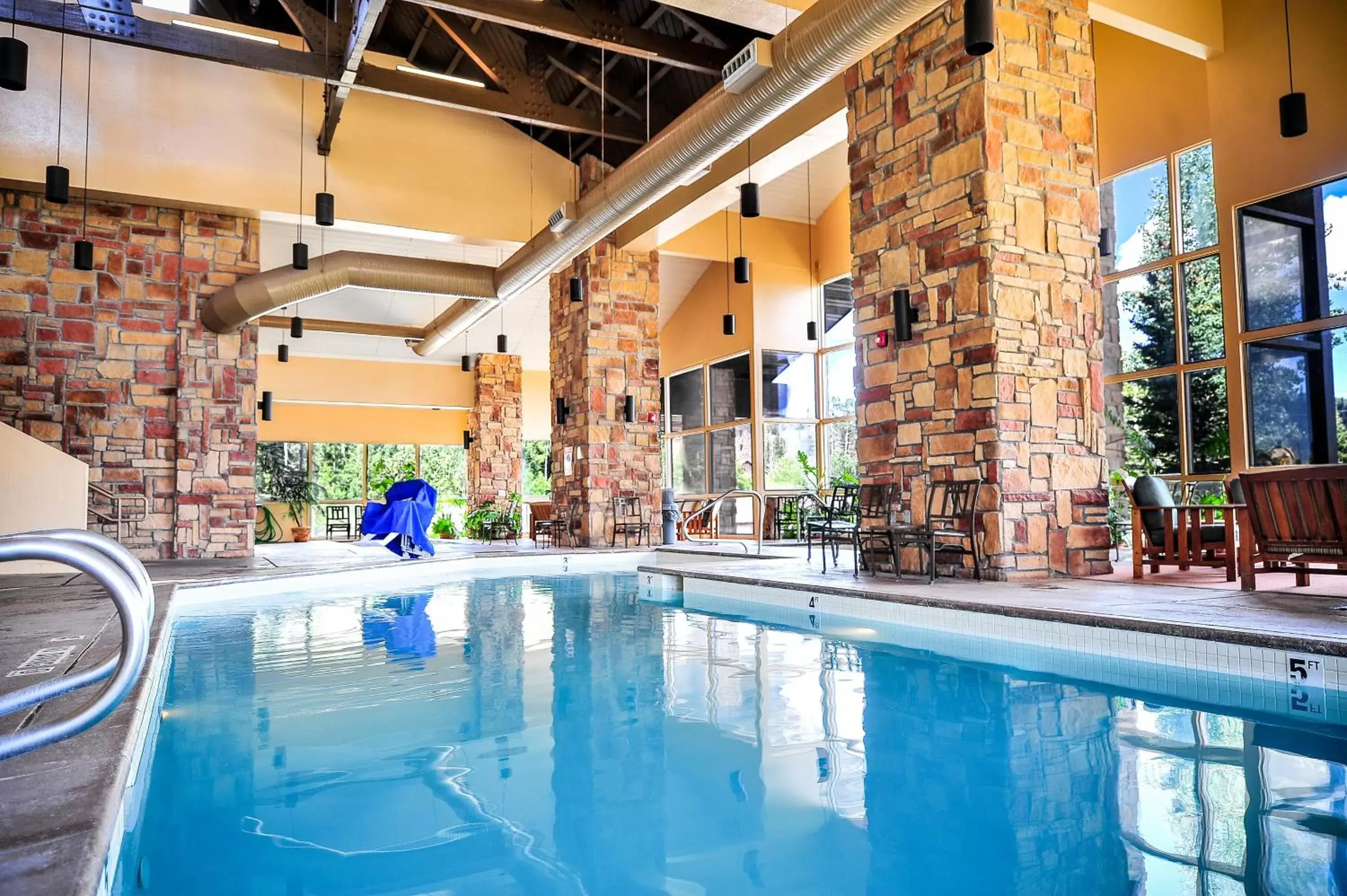 Swimming Pool in Cedar Breaks Lodge