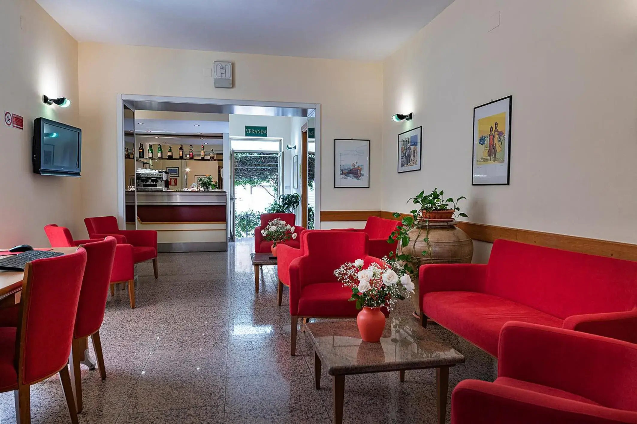 TV and multimedia, Lounge/Bar in Il Nocchiero City Hotel