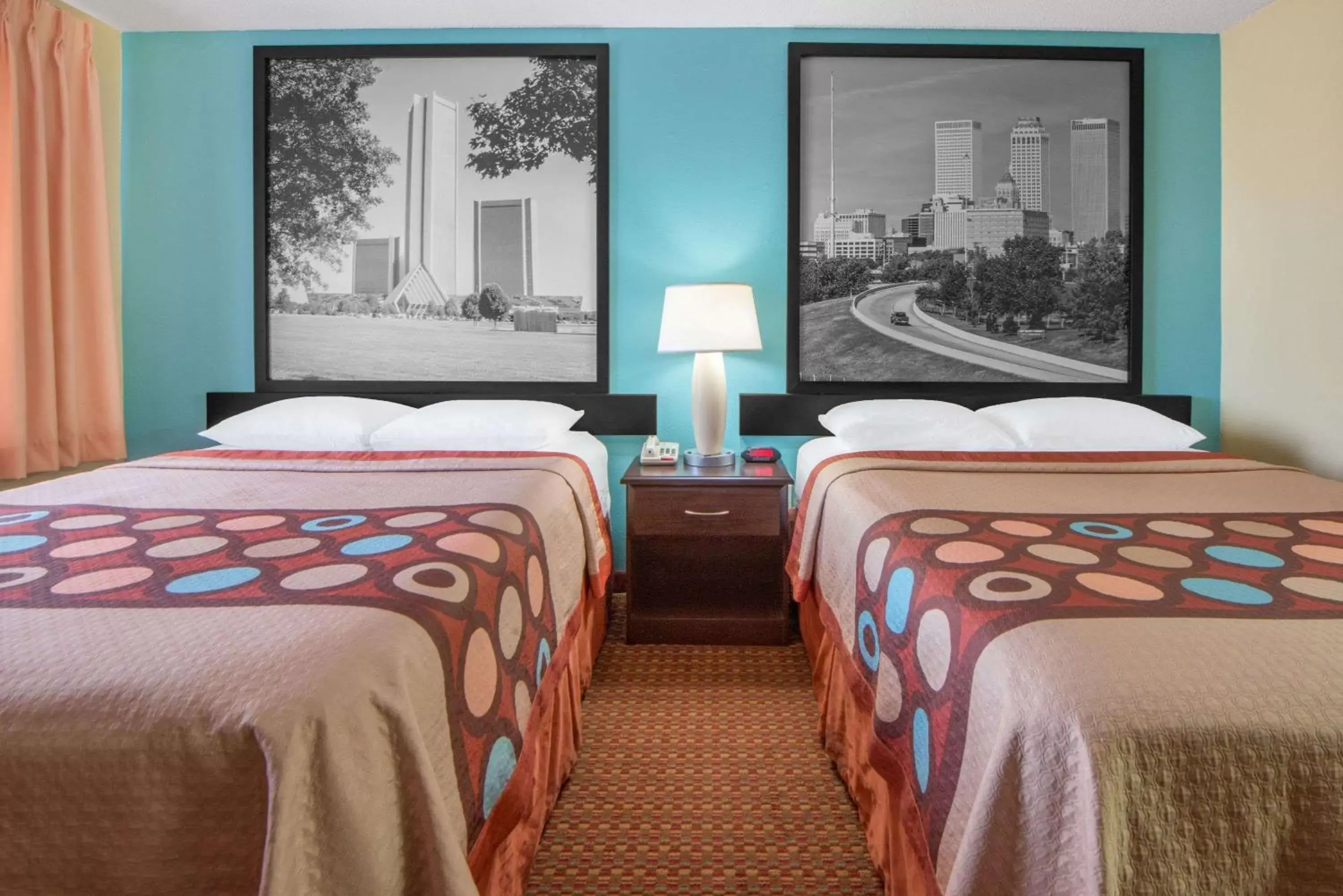 Photo of the whole room, Bed in Super 8 by Wyndham Tulsa