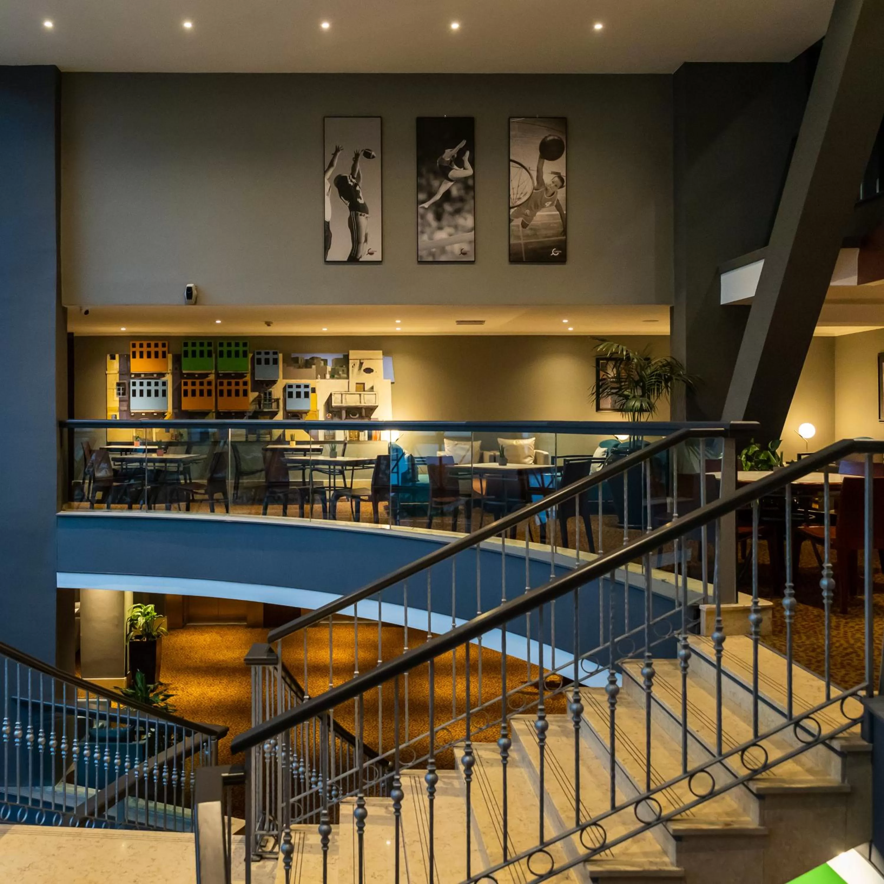 Lounge or bar in InterContinental Malta by IHG