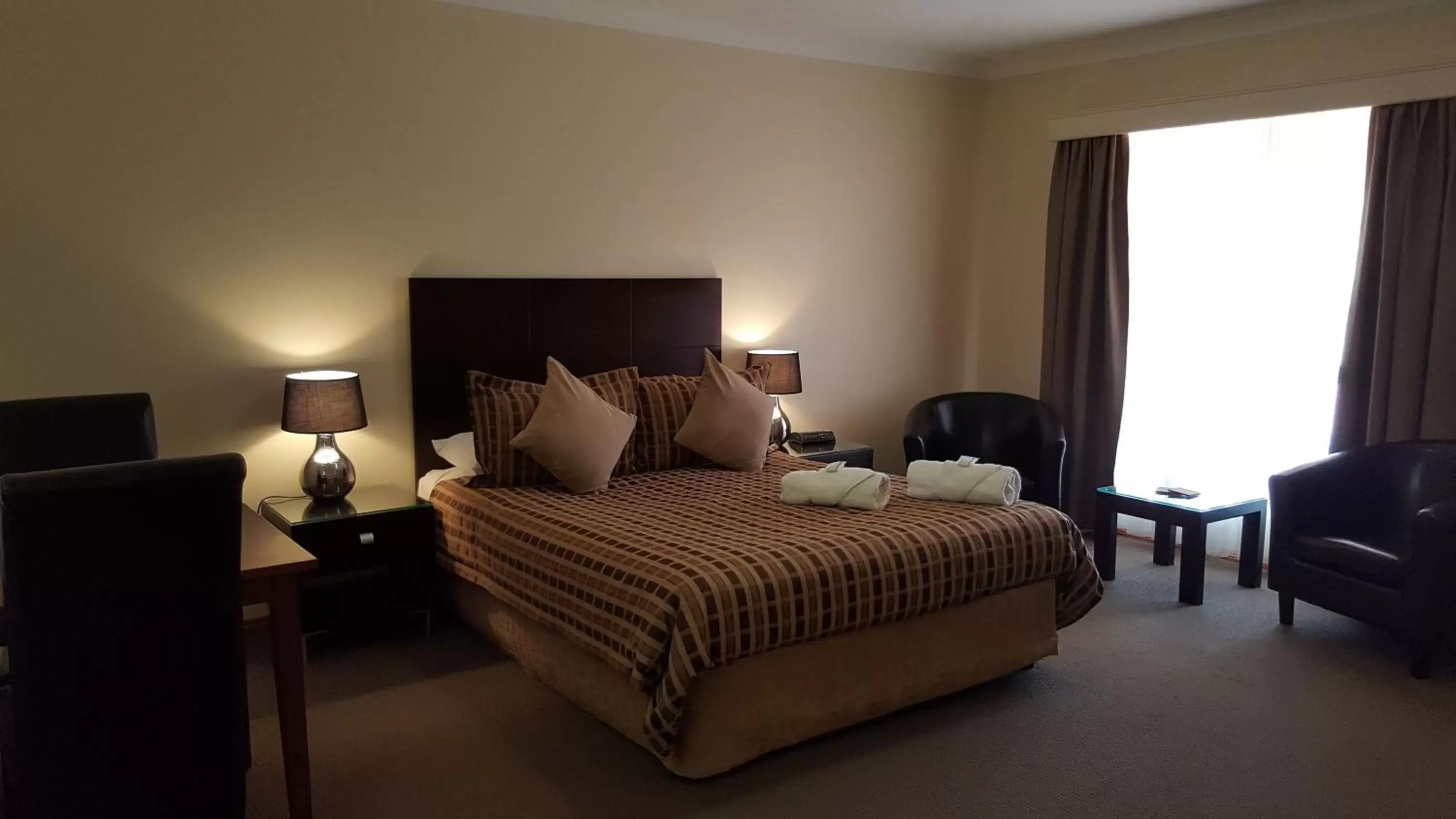 Bed in Gateway Motor Inn - Self Check-In