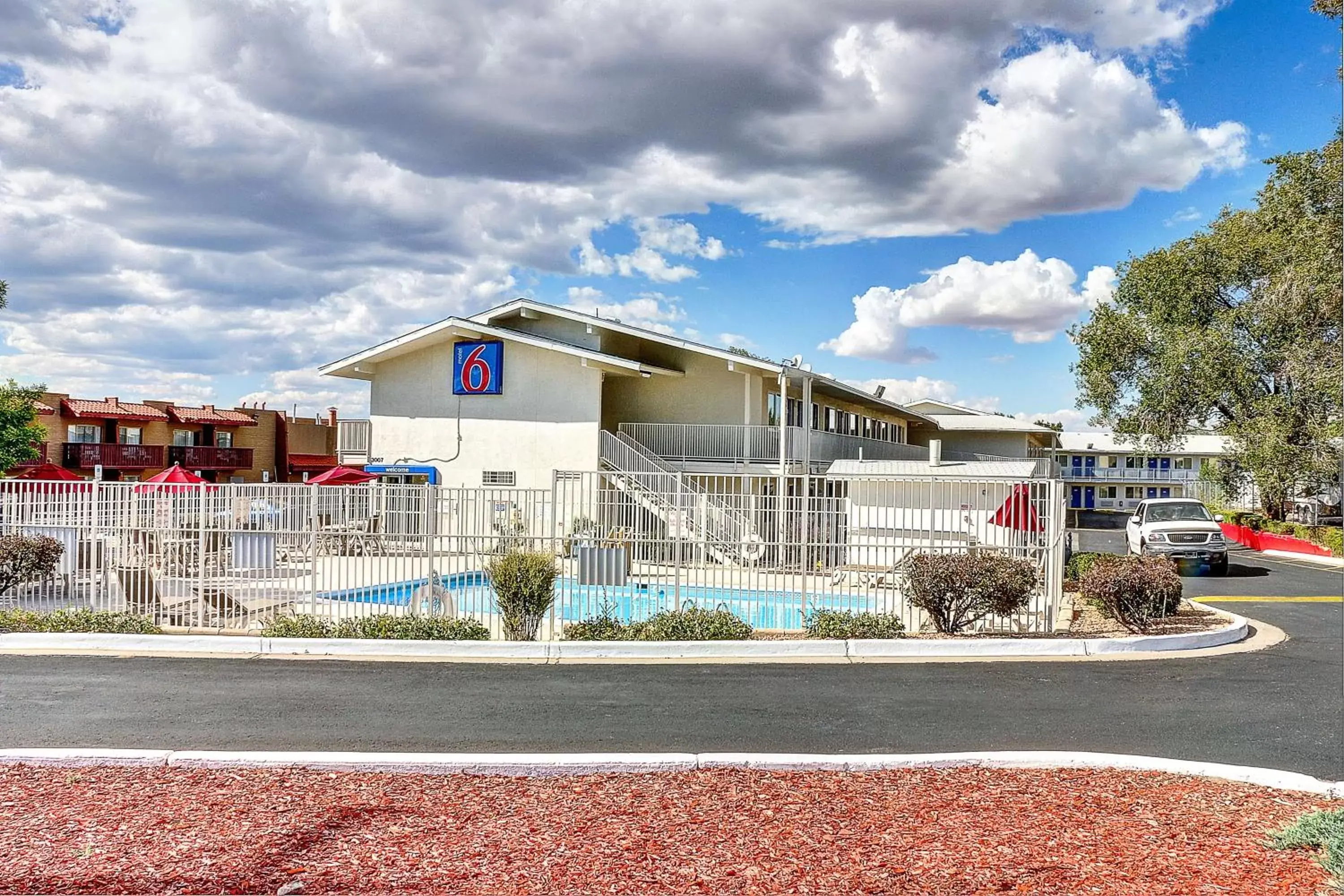 Property Building in Motel 6 Santa Fe