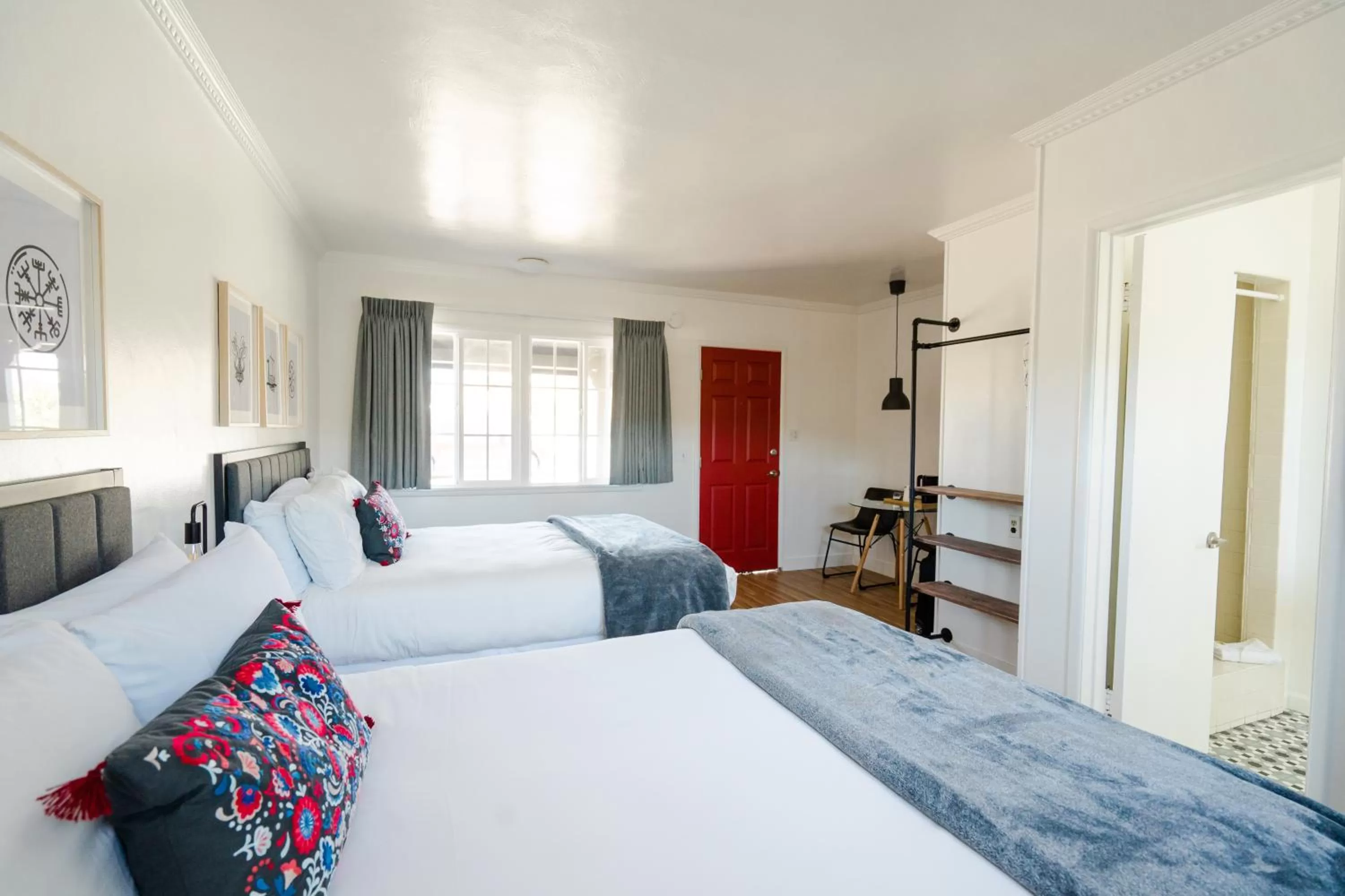 Bedroom, Bed in Viking Inn