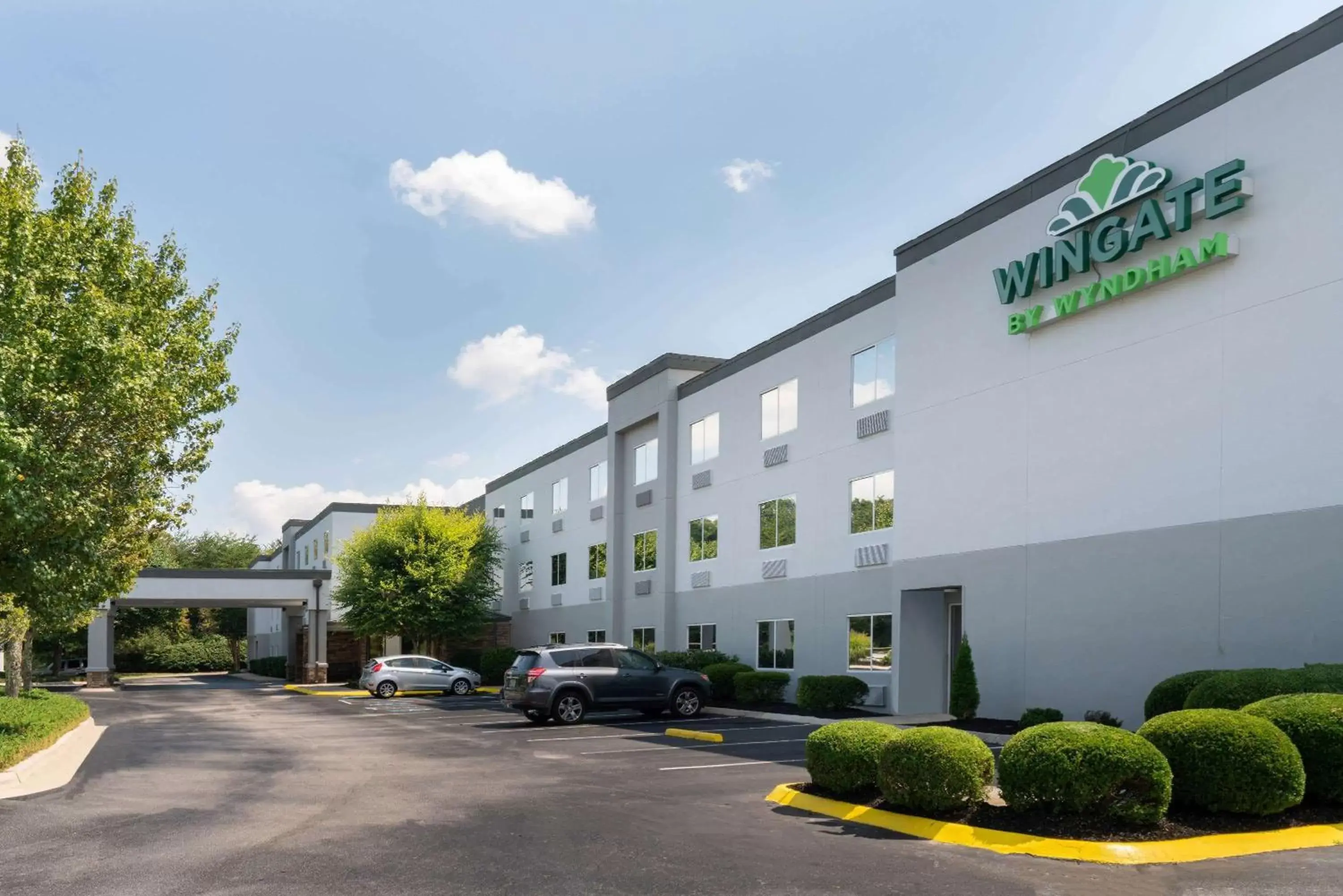 Property Building in Wingate by Wyndham Fletcher at Asheville Airport