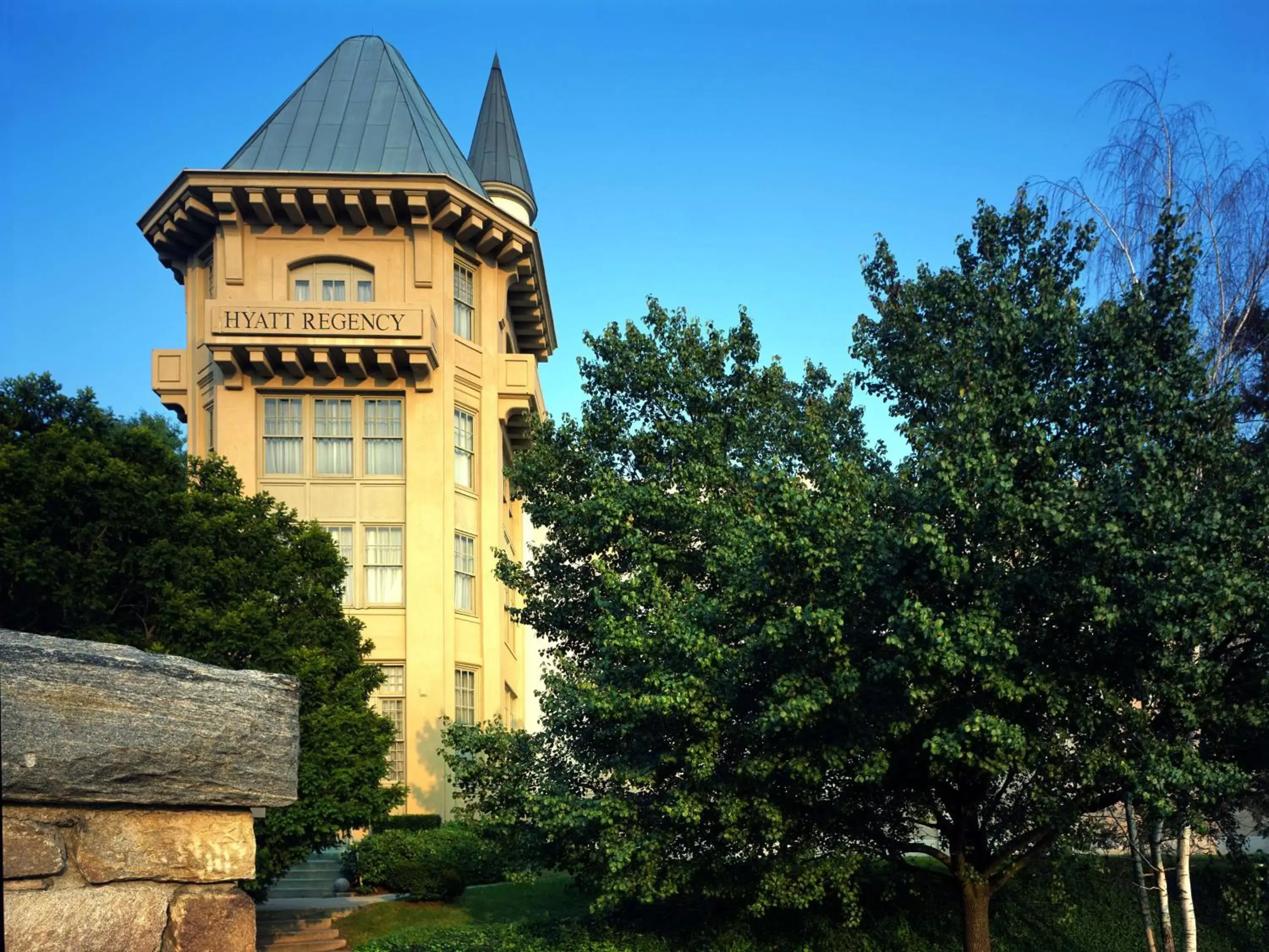 Property building in Hyatt Regency Greenwich Property building in Hyatt Regency Greenwich