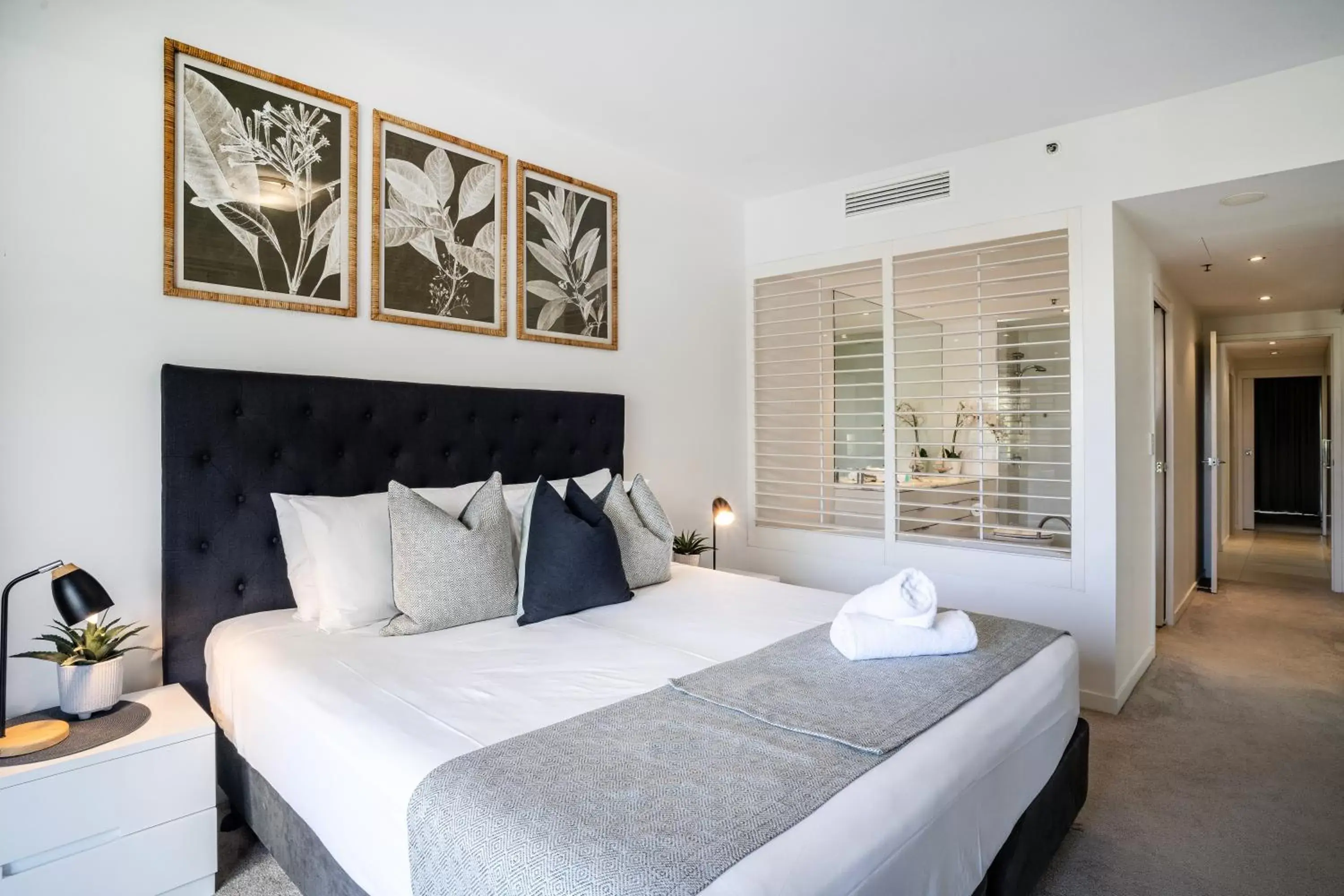 Bedroom, Bed in Ultra Broadbeach