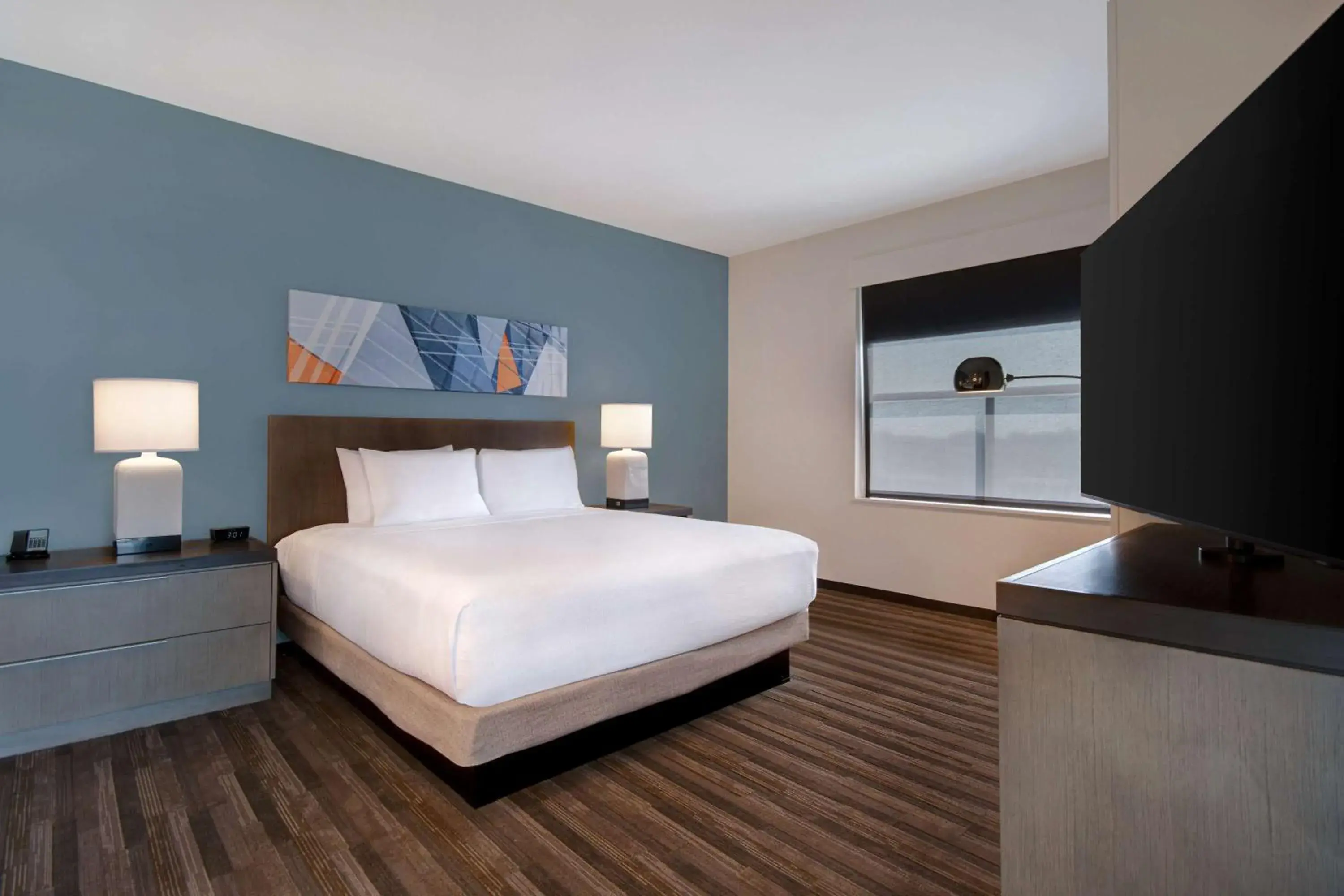 Bedroom, Bed in Hyatt House Mall Of America Msp Airport