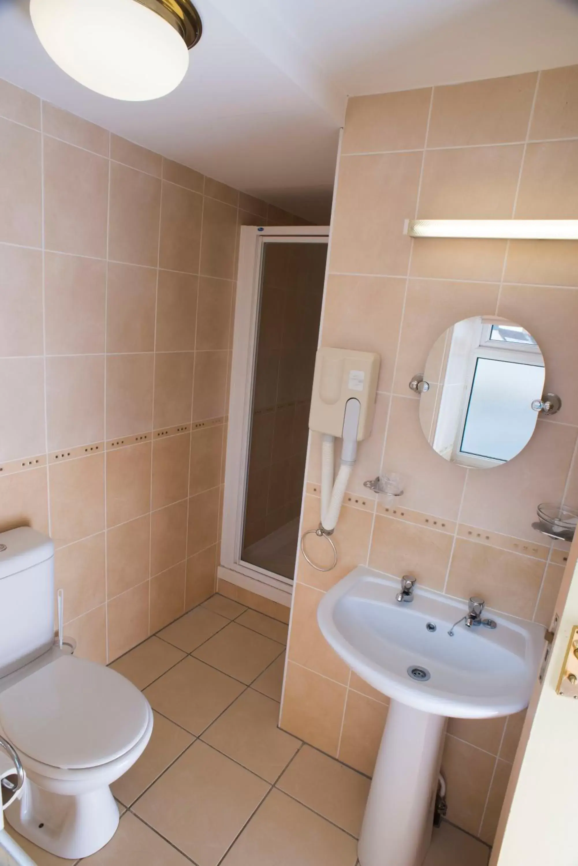 Bathroom in The Highwayman Inn