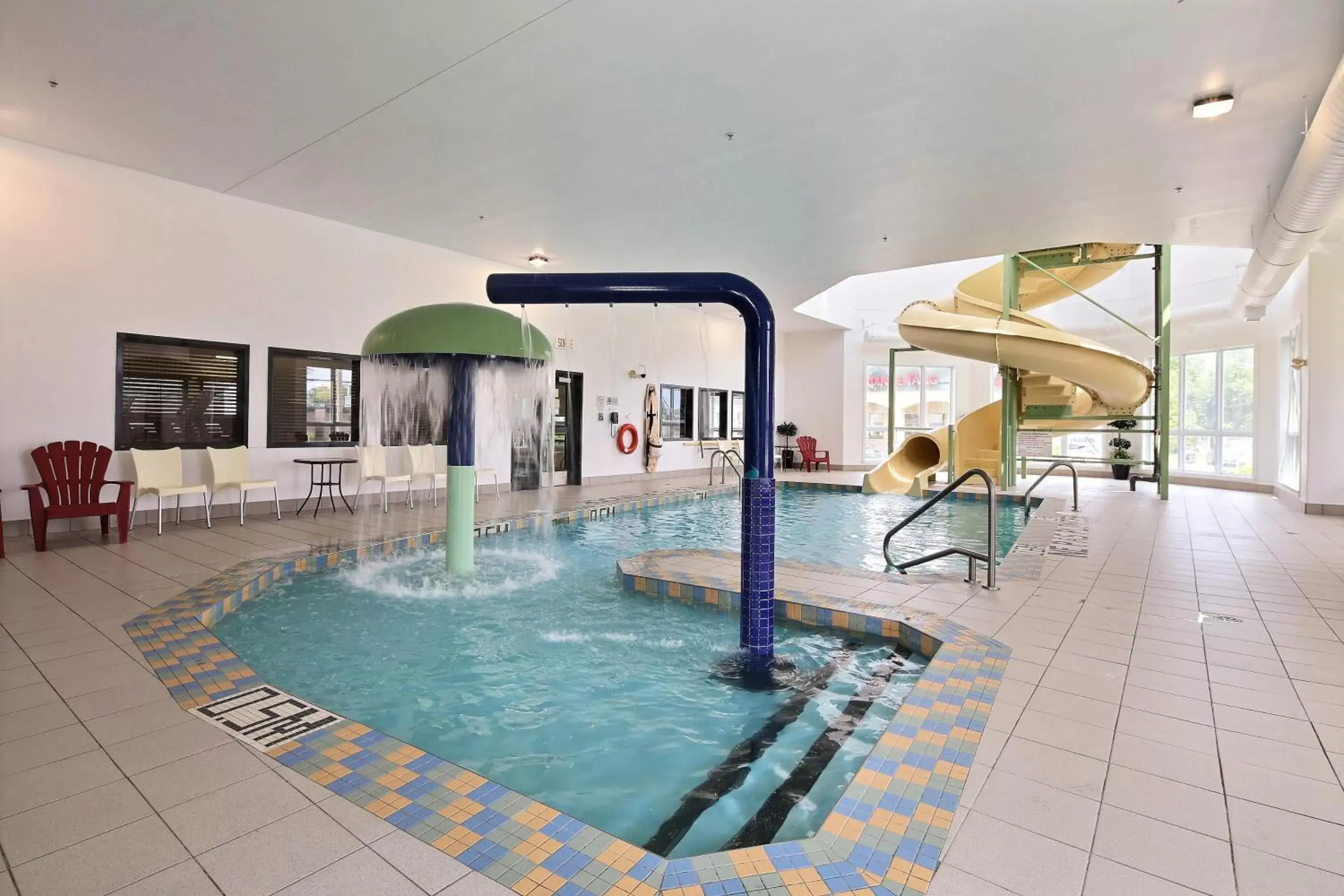 Swimming pool, Fitness Center/Facilities in Super 8 by Wyndham Quebec City