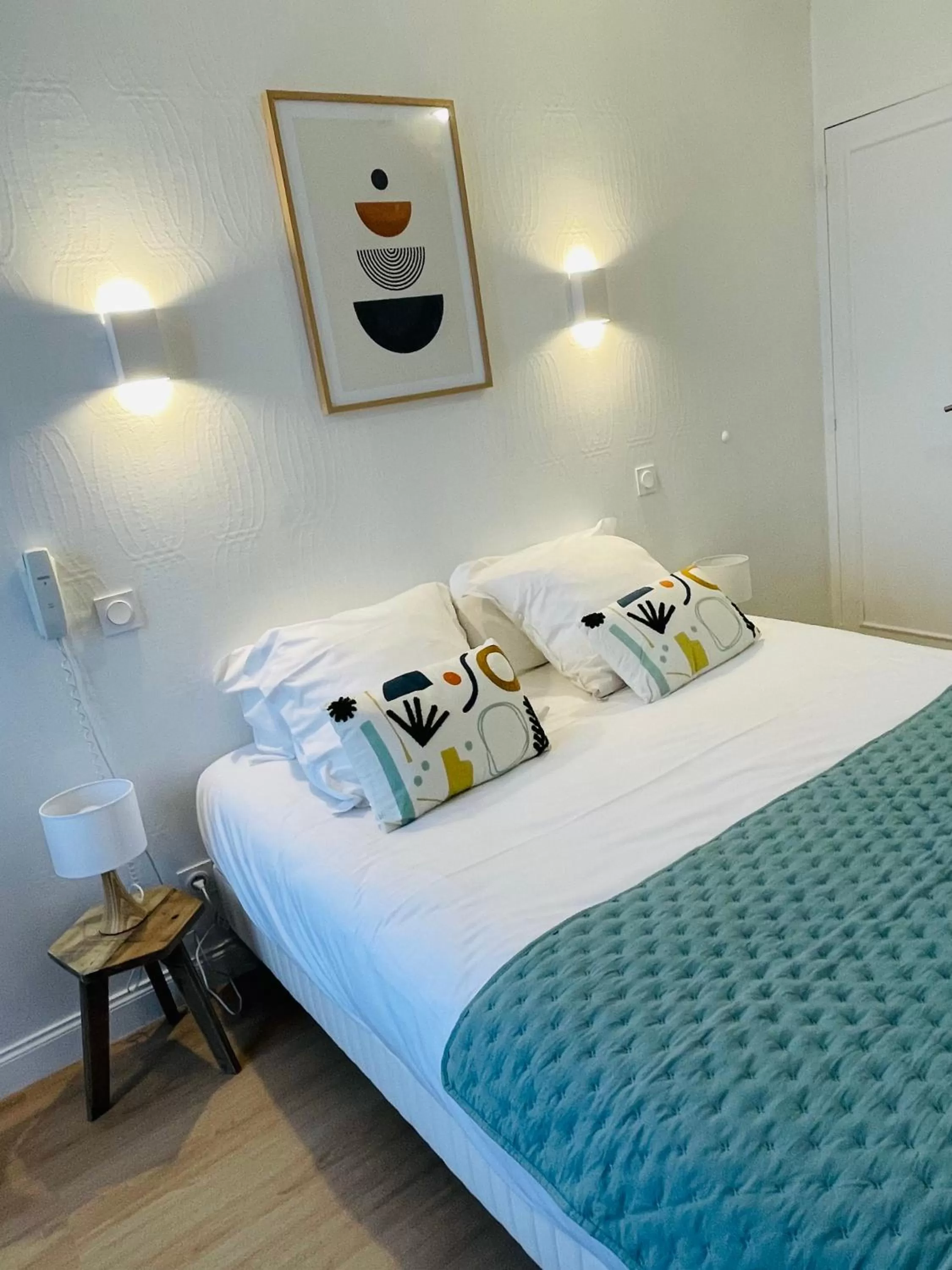 Bed in Hôtel Porte Mars - Reims Gare Centre Arena