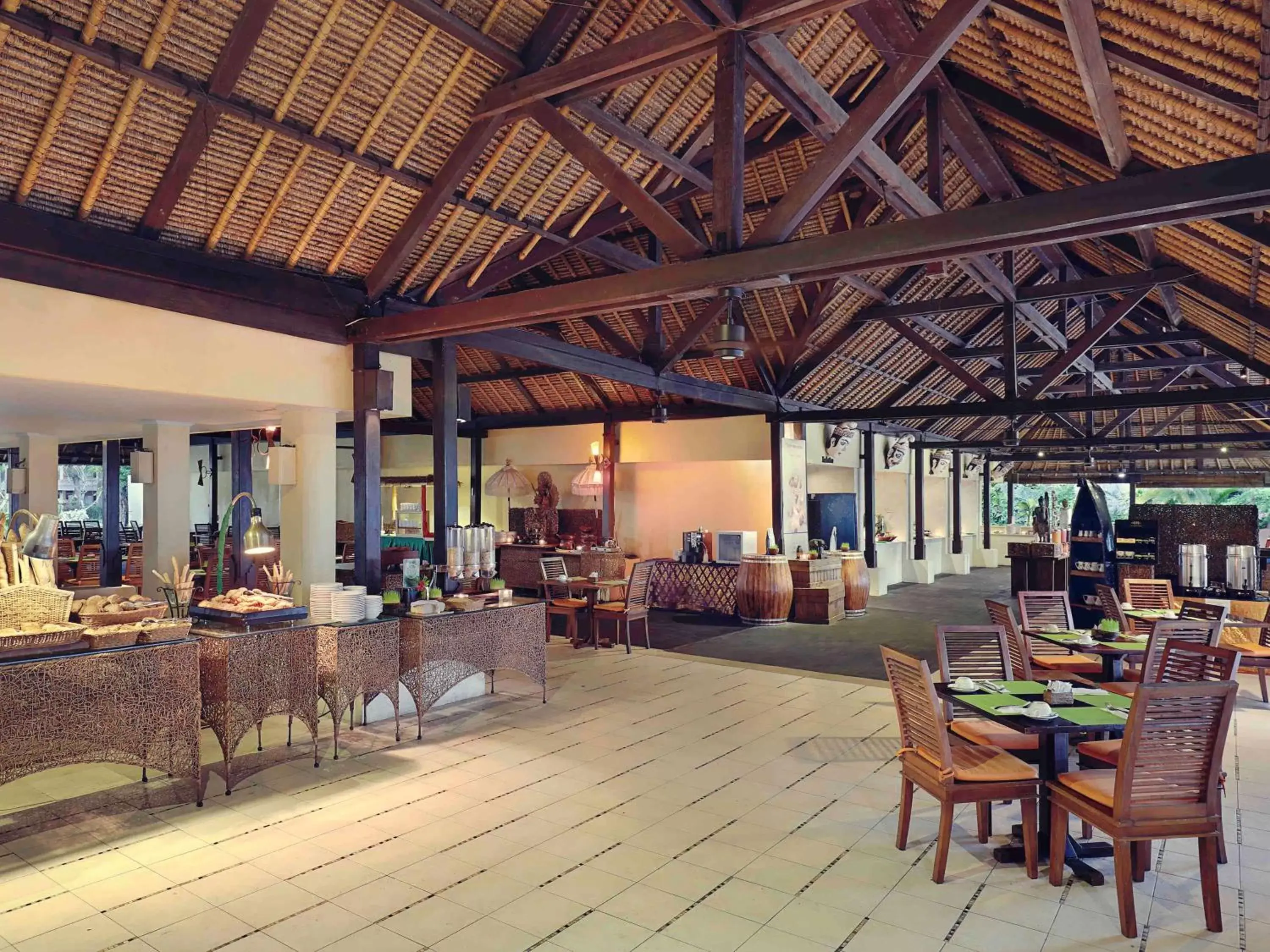 Restaurant/Places to Eat in Mercure Resort Sanur