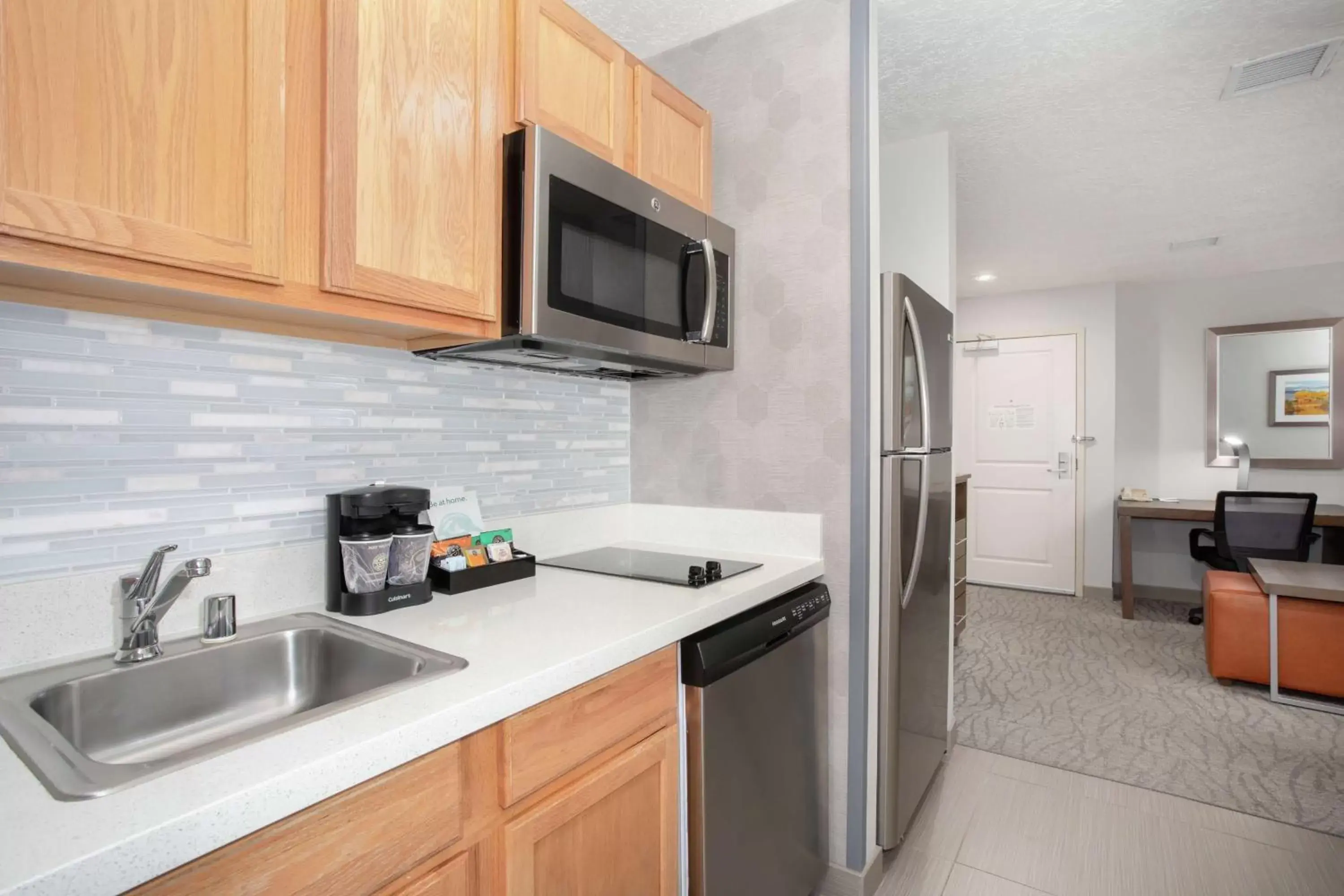 Kitchen or kitchenette, Kitchen/Kitchenette in Homewood Suites by Hilton Albuquerque-Journal Center