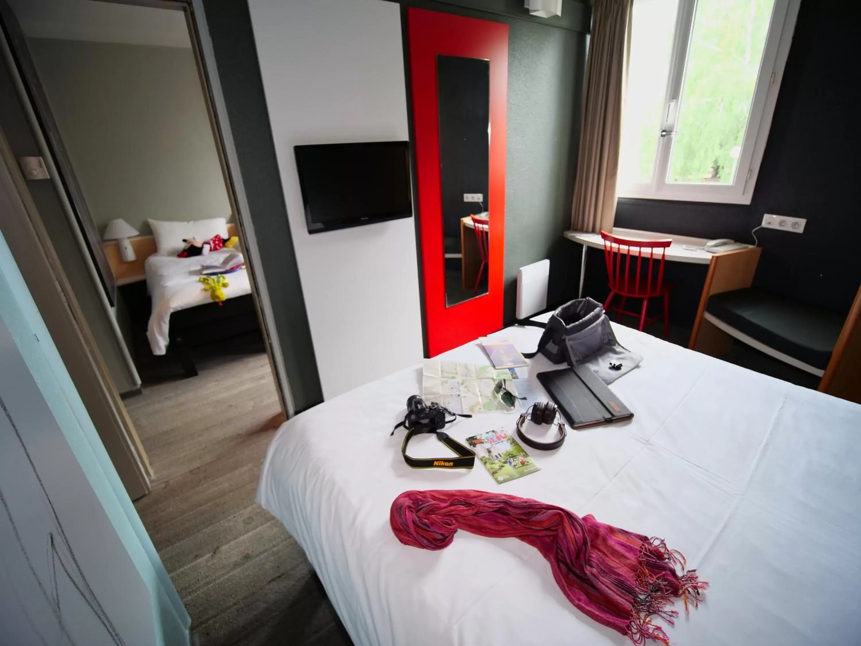 Family, Bed in ibis Chartres Ouest Luce