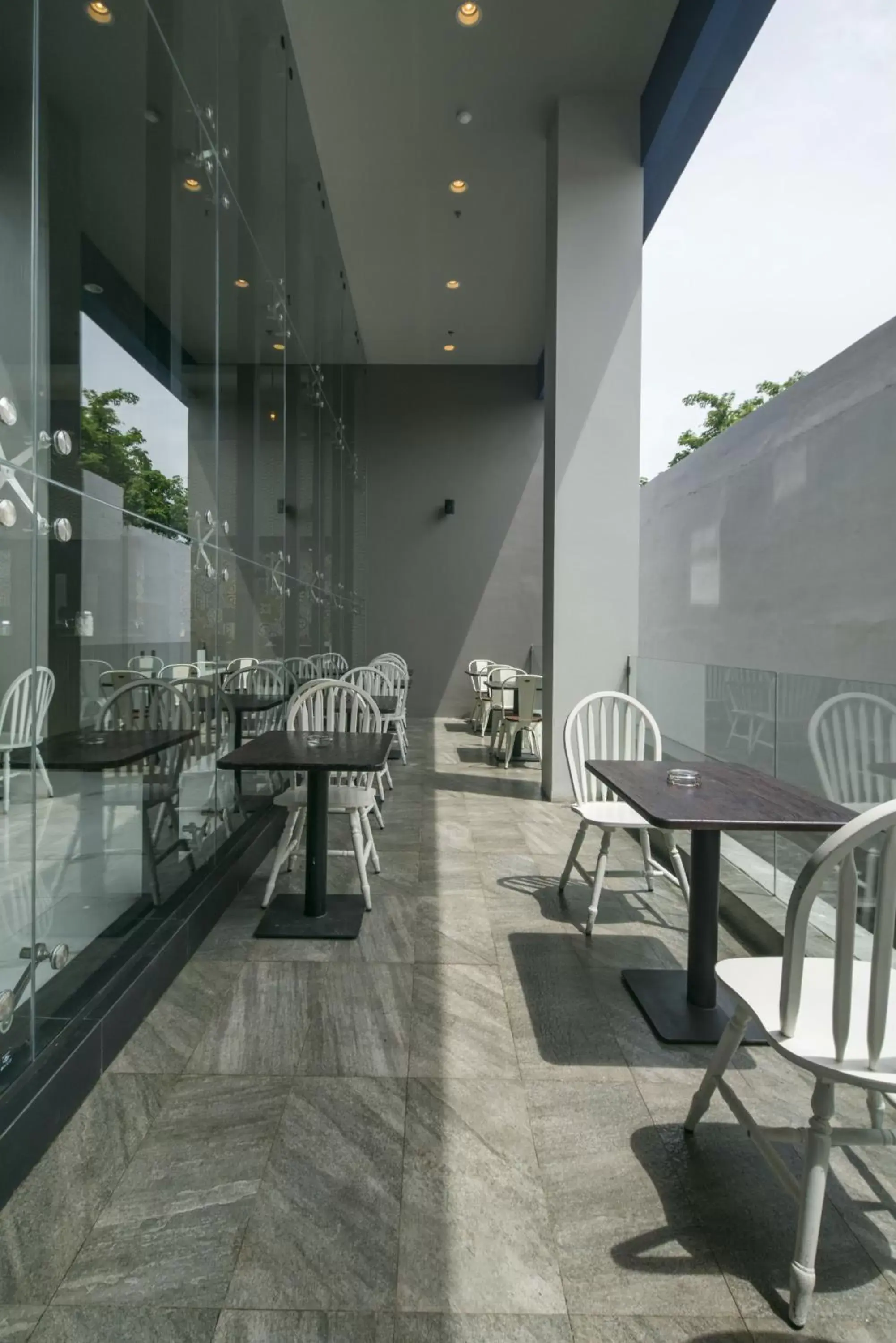 Restaurant/places to eat in Hotel 88 Kedungsari - Kedungdoro By WH Restaurant/places to eat in Hotel 88 Kedungsari - Kedungdoro By WH