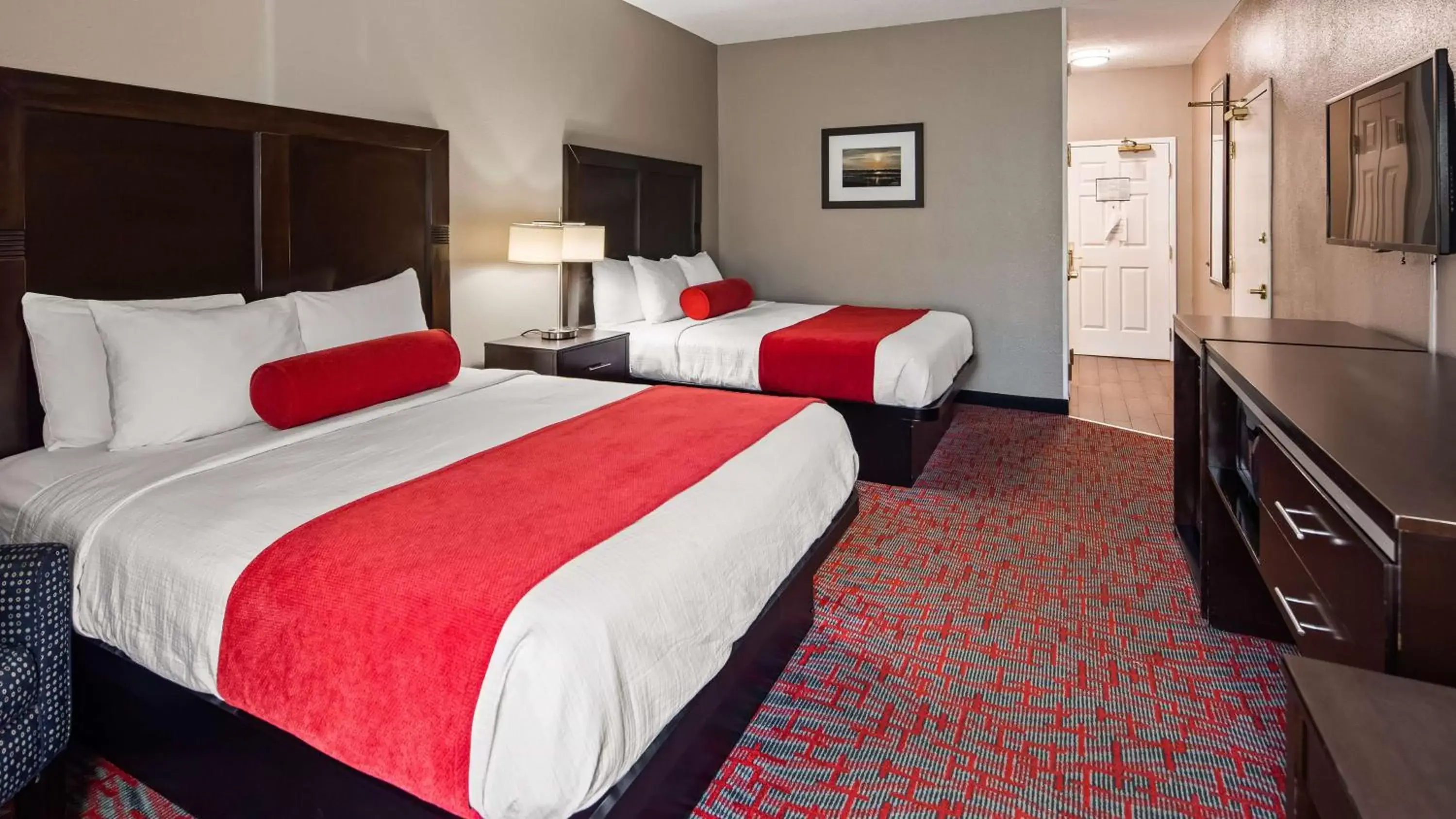 Photo of the whole room, Bed in Best Western Airport Inn & Suites