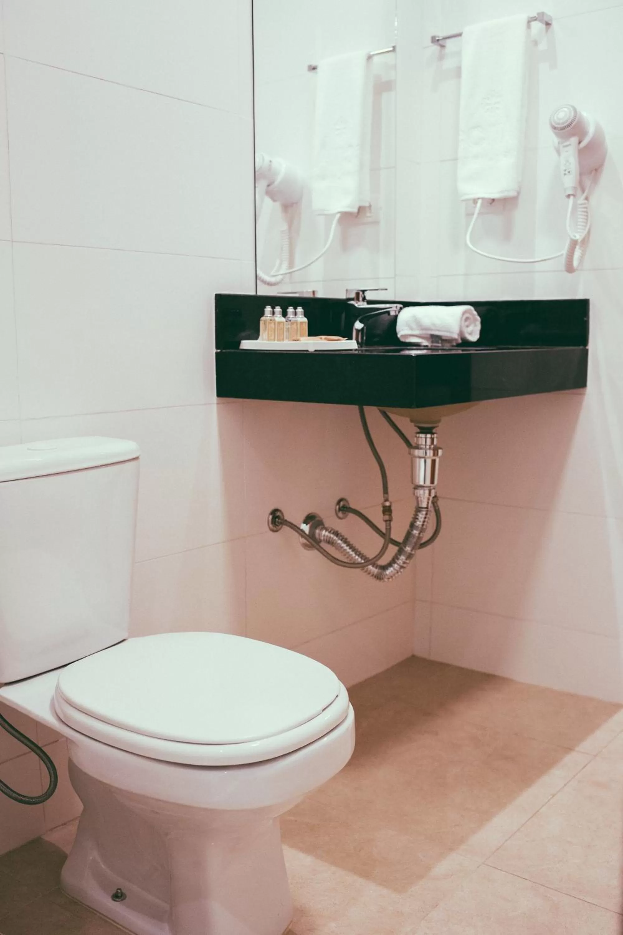 Toilet in Occitano Apart Hotel