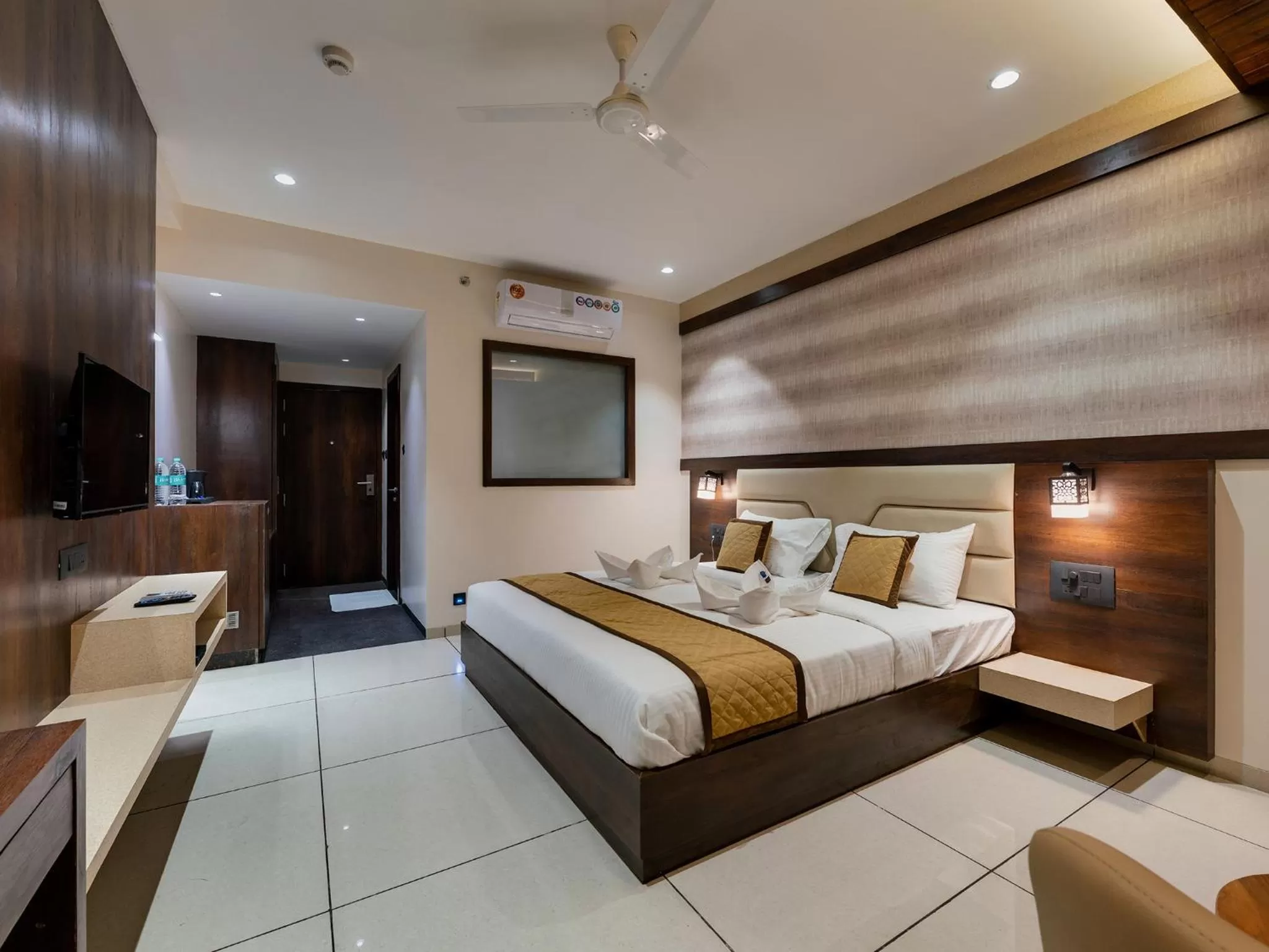 Bed in Golden Leaf Resort