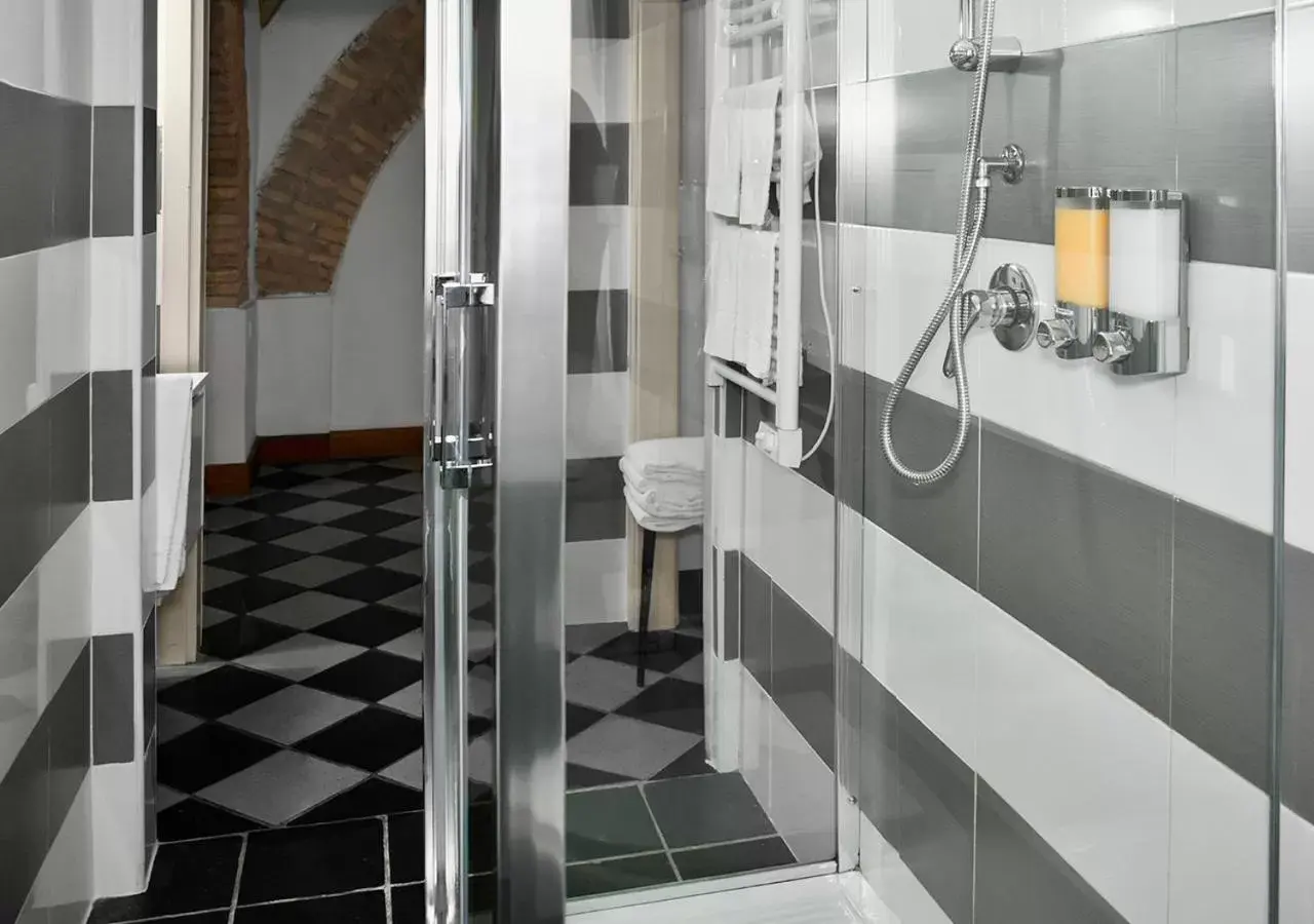 Shower, Bathroom in Roma Resort Termini