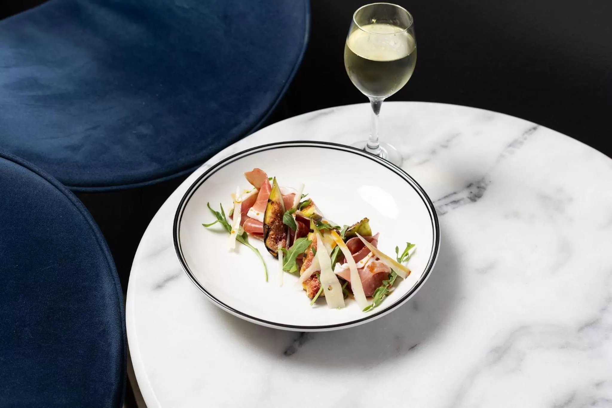 Restaurant/places to eat in Crowne Plaza Canberra by IHG