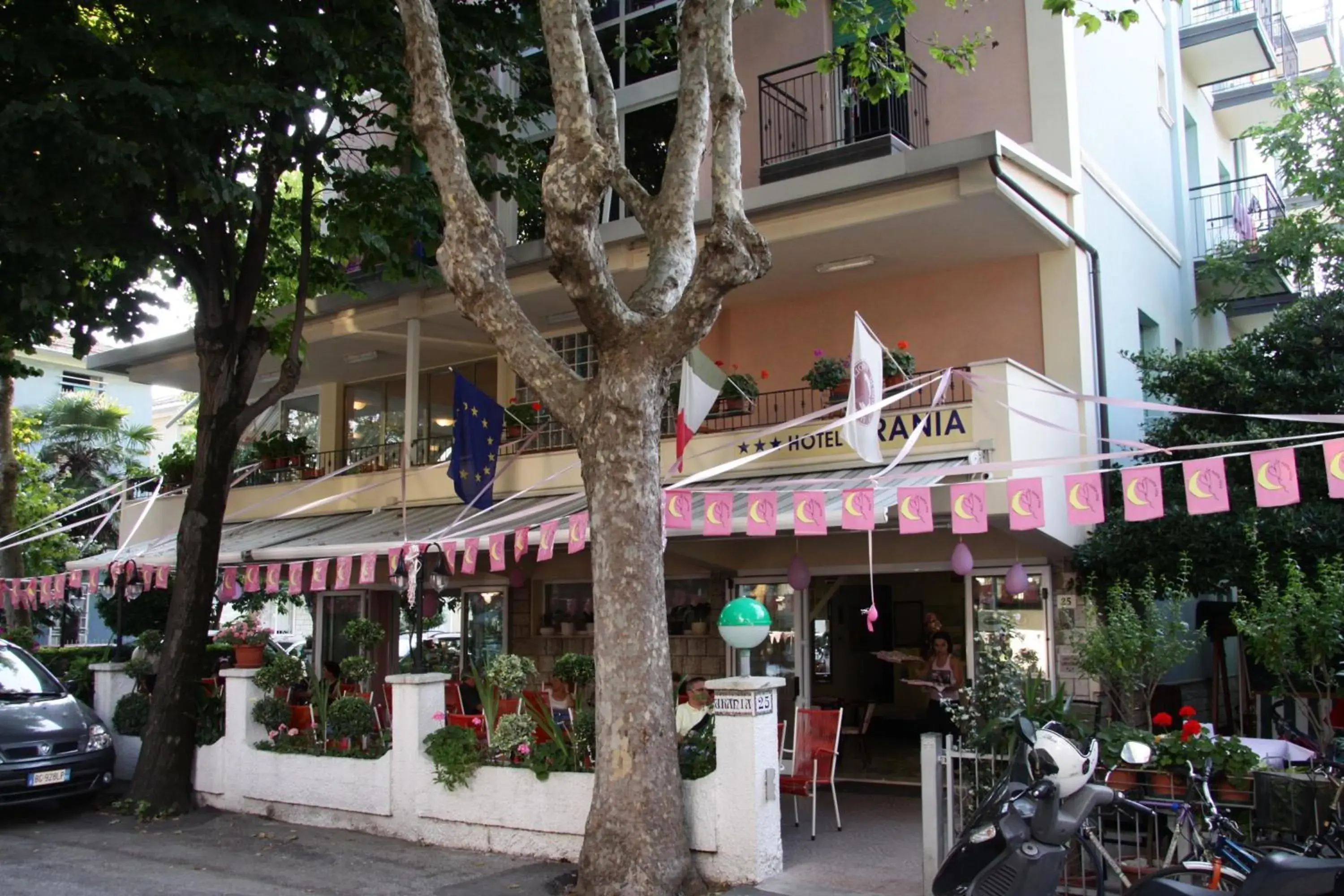 Facade/entrance, Property Building in Hotel Urania