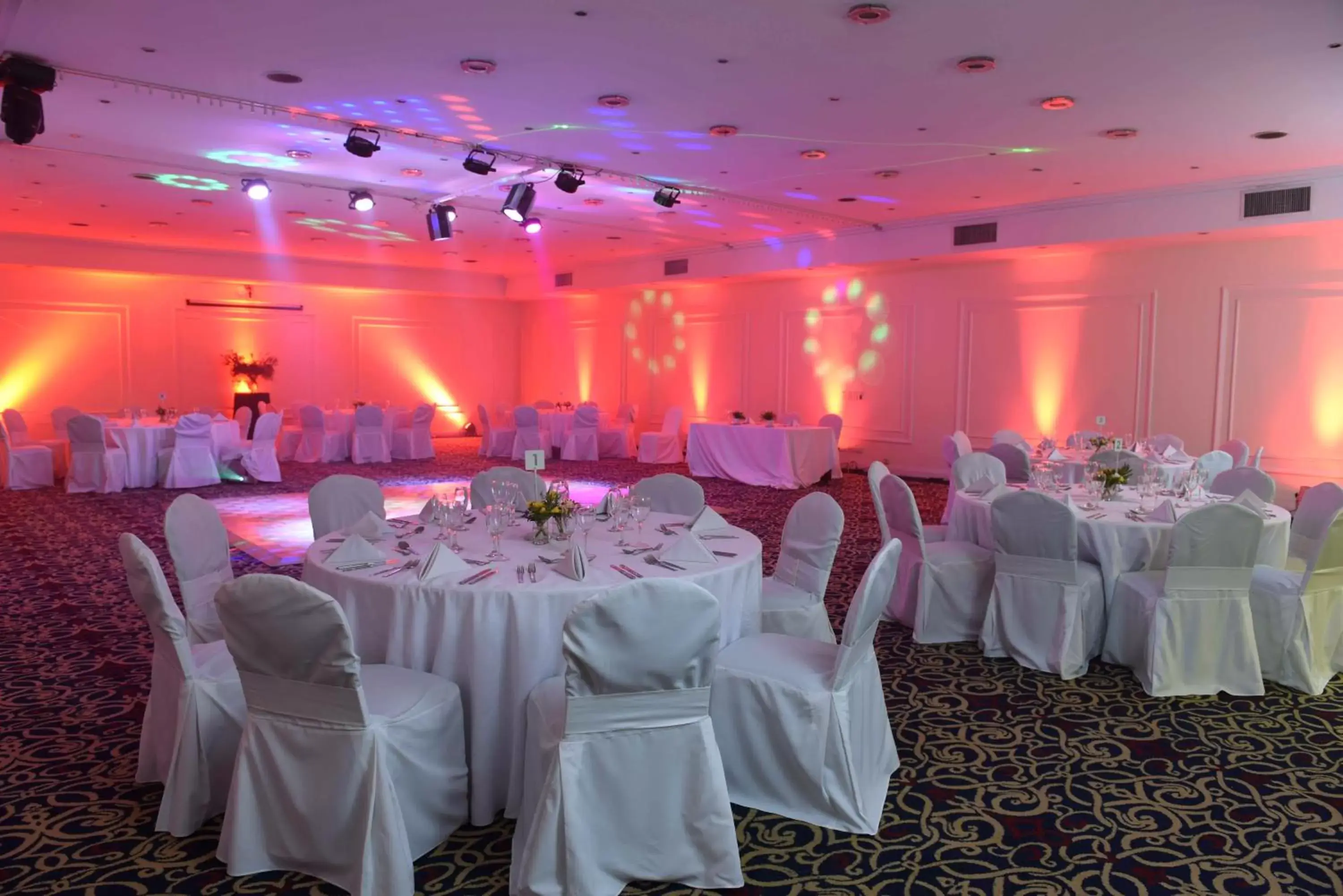 Banquet/Function facilities, Banquet Facilities in Argenta Tower Hotel & Suites