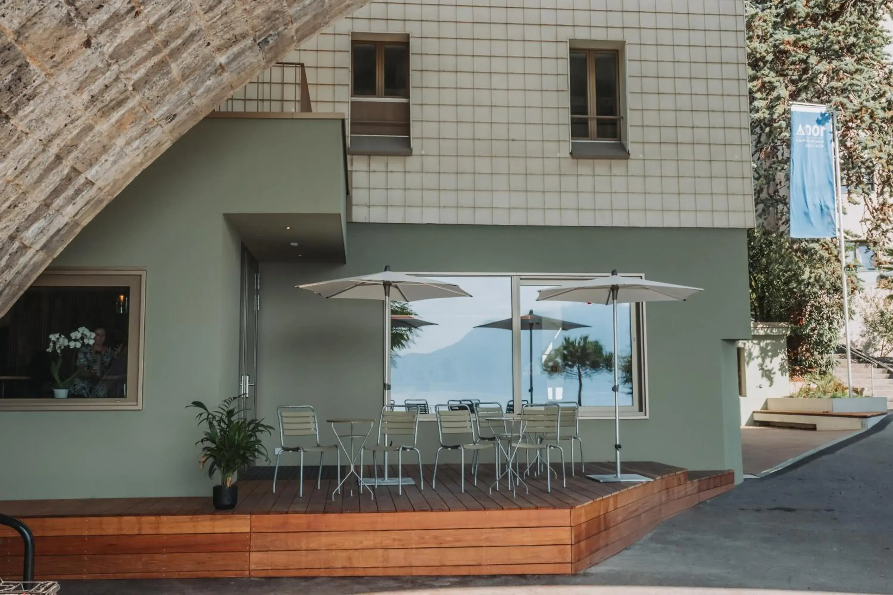 Property building in Montreux Youth Hostel Property building in Montreux Youth Hostel