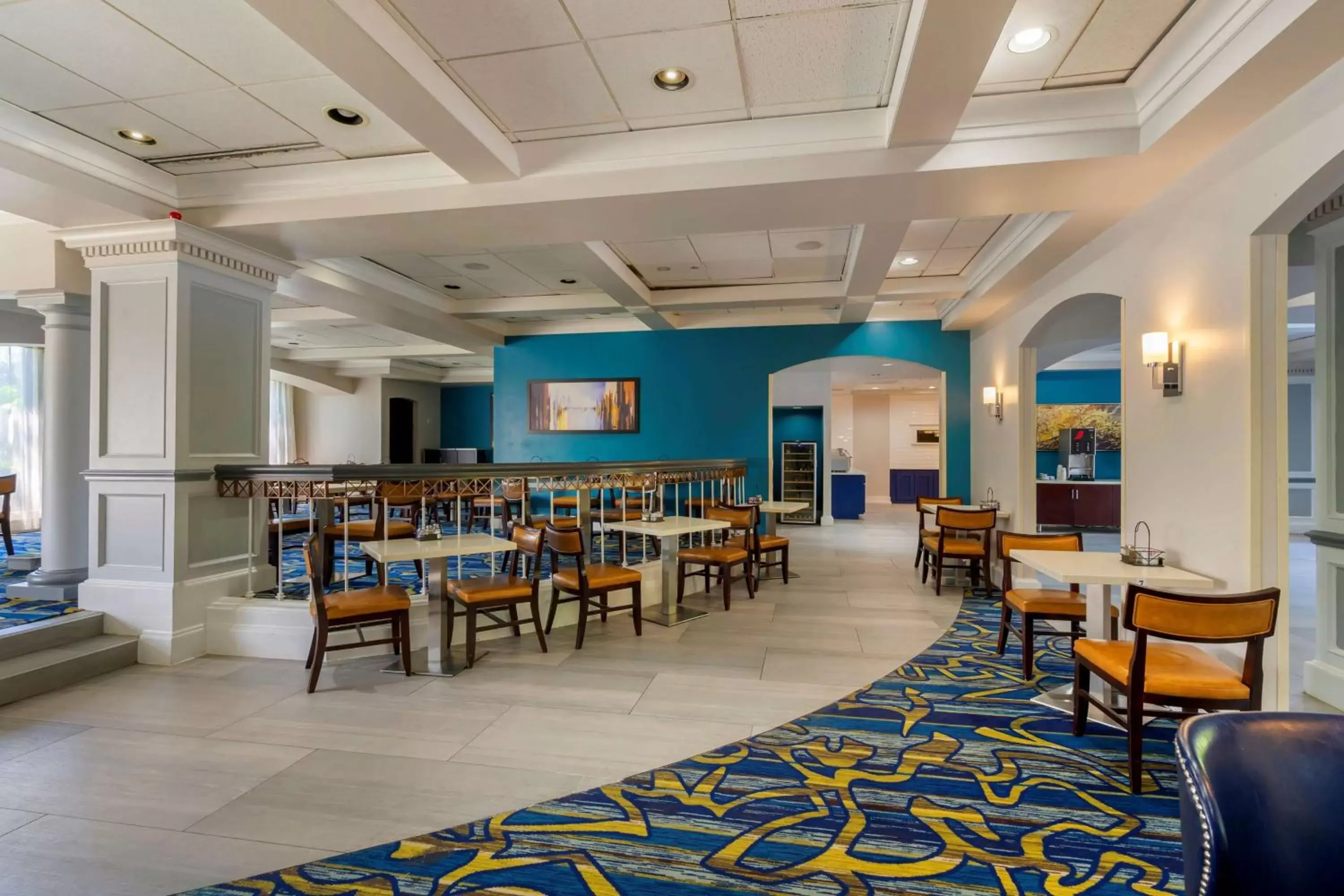 Restaurant/Places to Eat in Premier Jacksonville Deerwood Hotel