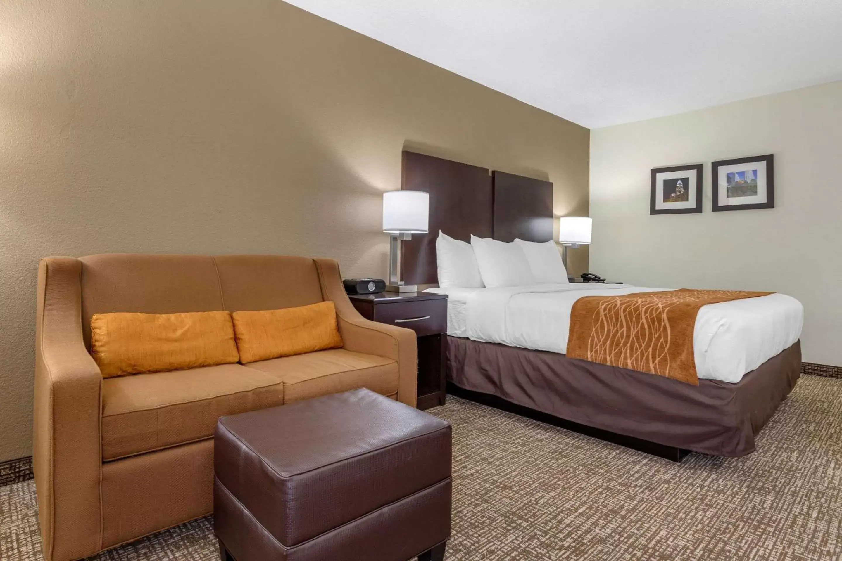 Photo of the whole room in Comfort Inn & Suites Lake Norman