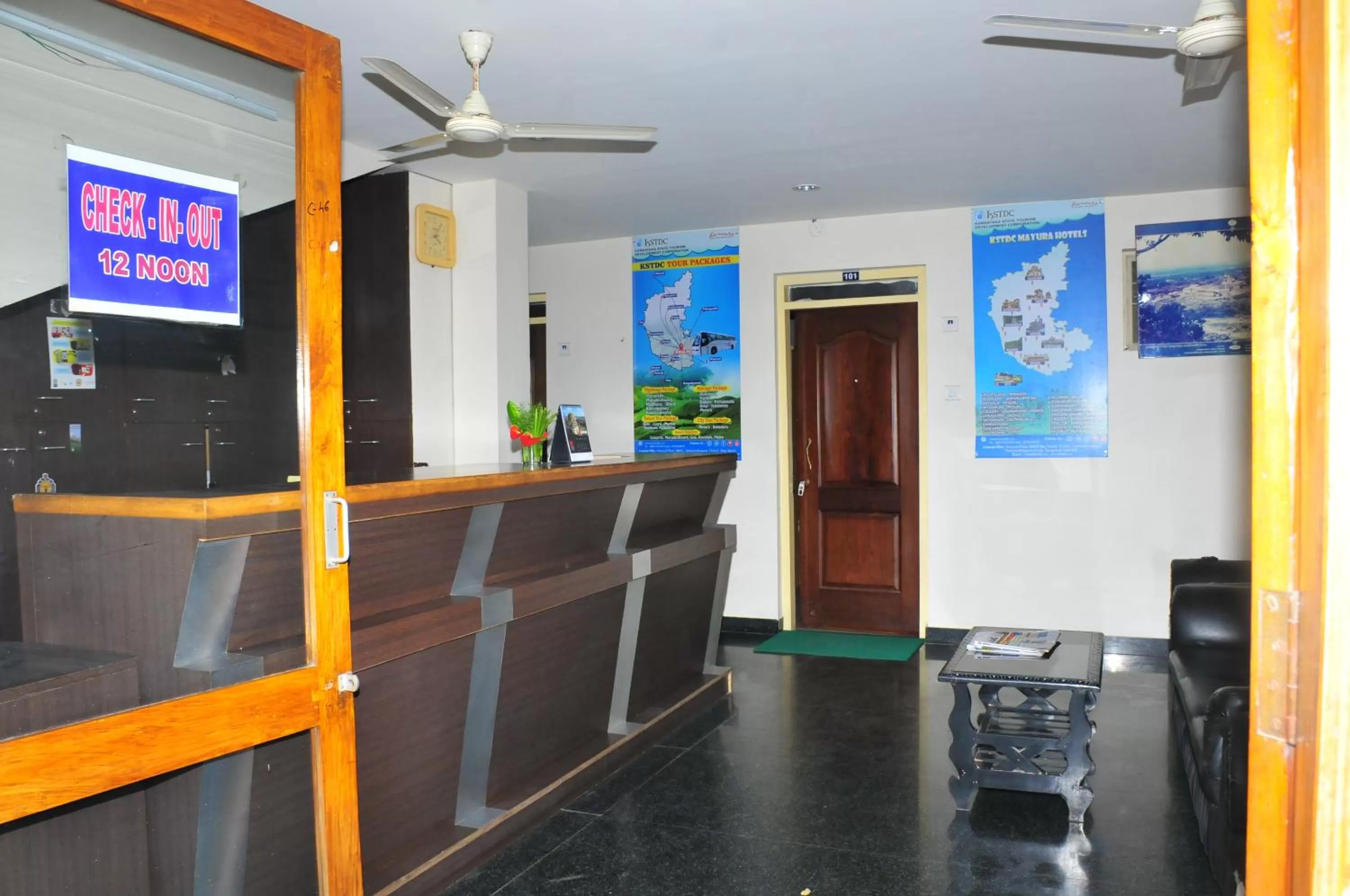 Lobby or reception in KSTDC Hotel Mayura Velapuri Belur