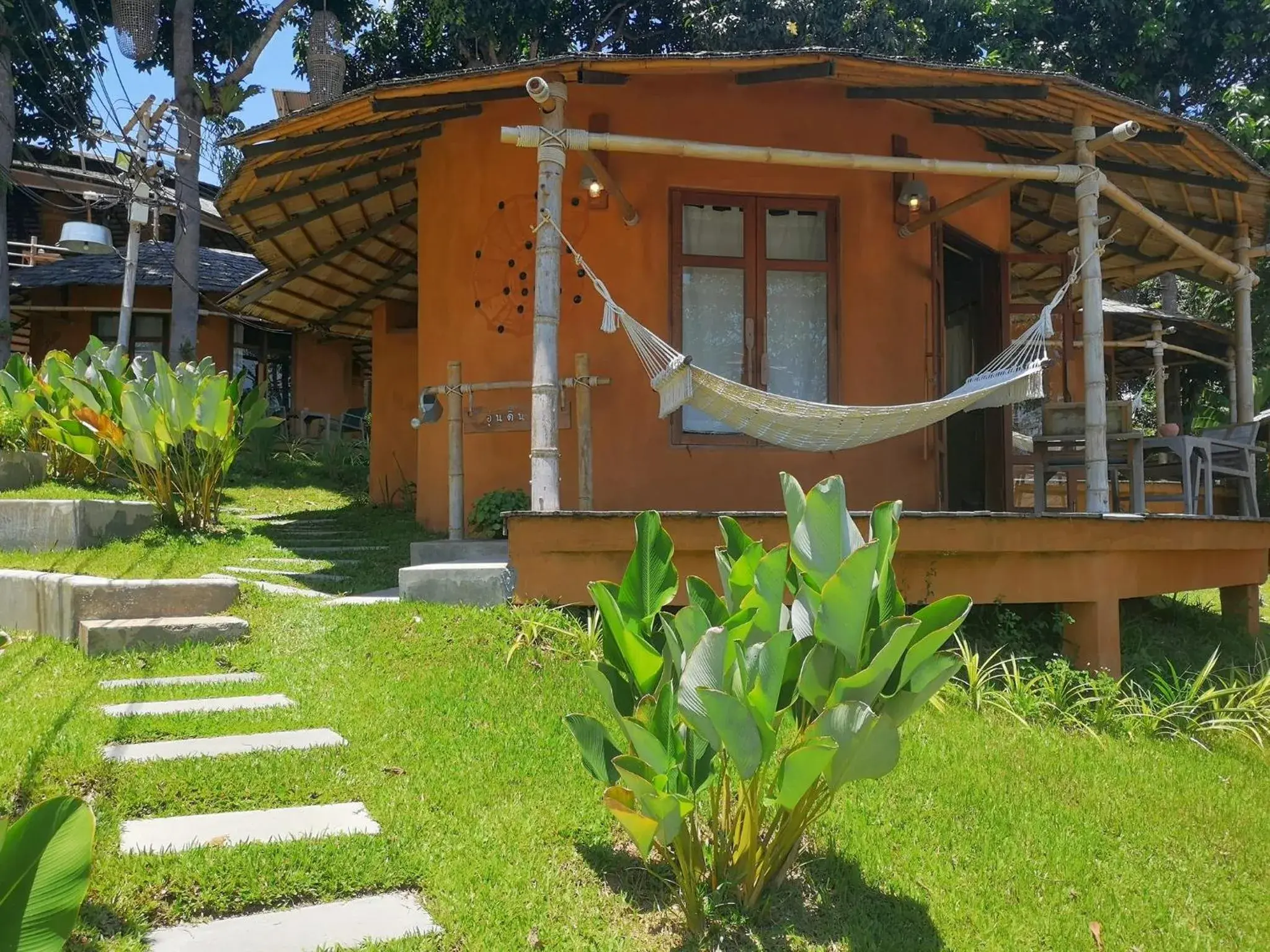 Photo of the whole room in The Mud - Eco Hotel