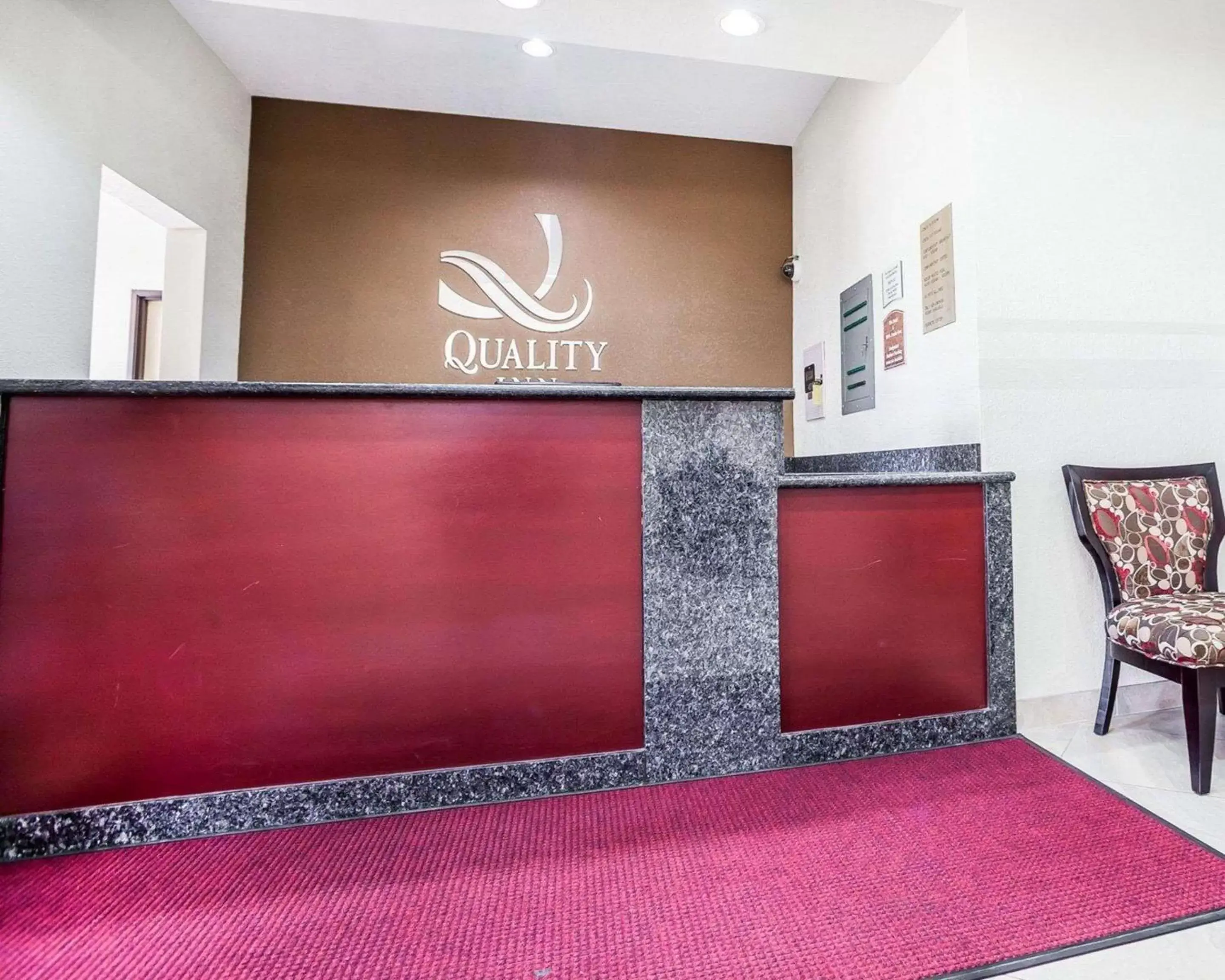 Lobby or reception, Lobby/Reception in Quality Inn & Suites Altoona - Des Moines