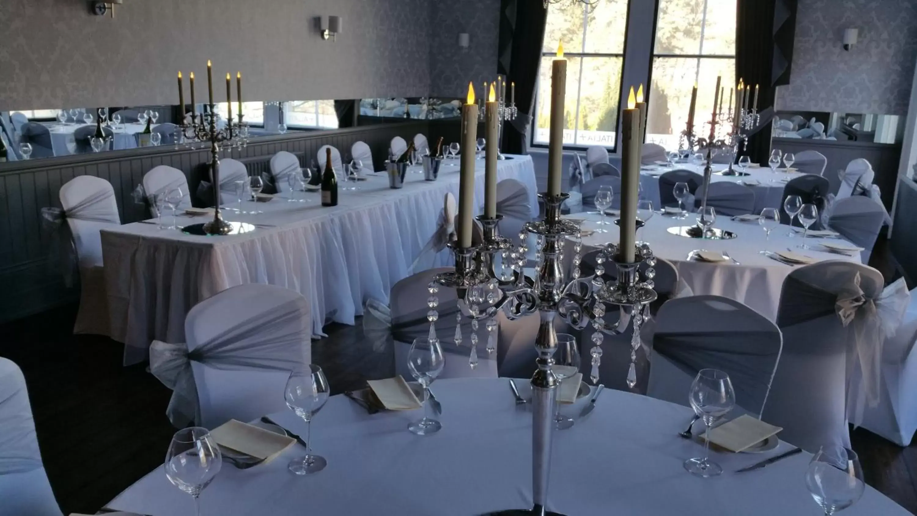 Banquet/Function facilities, Restaurant/Places to Eat in Coquetvale Hotel