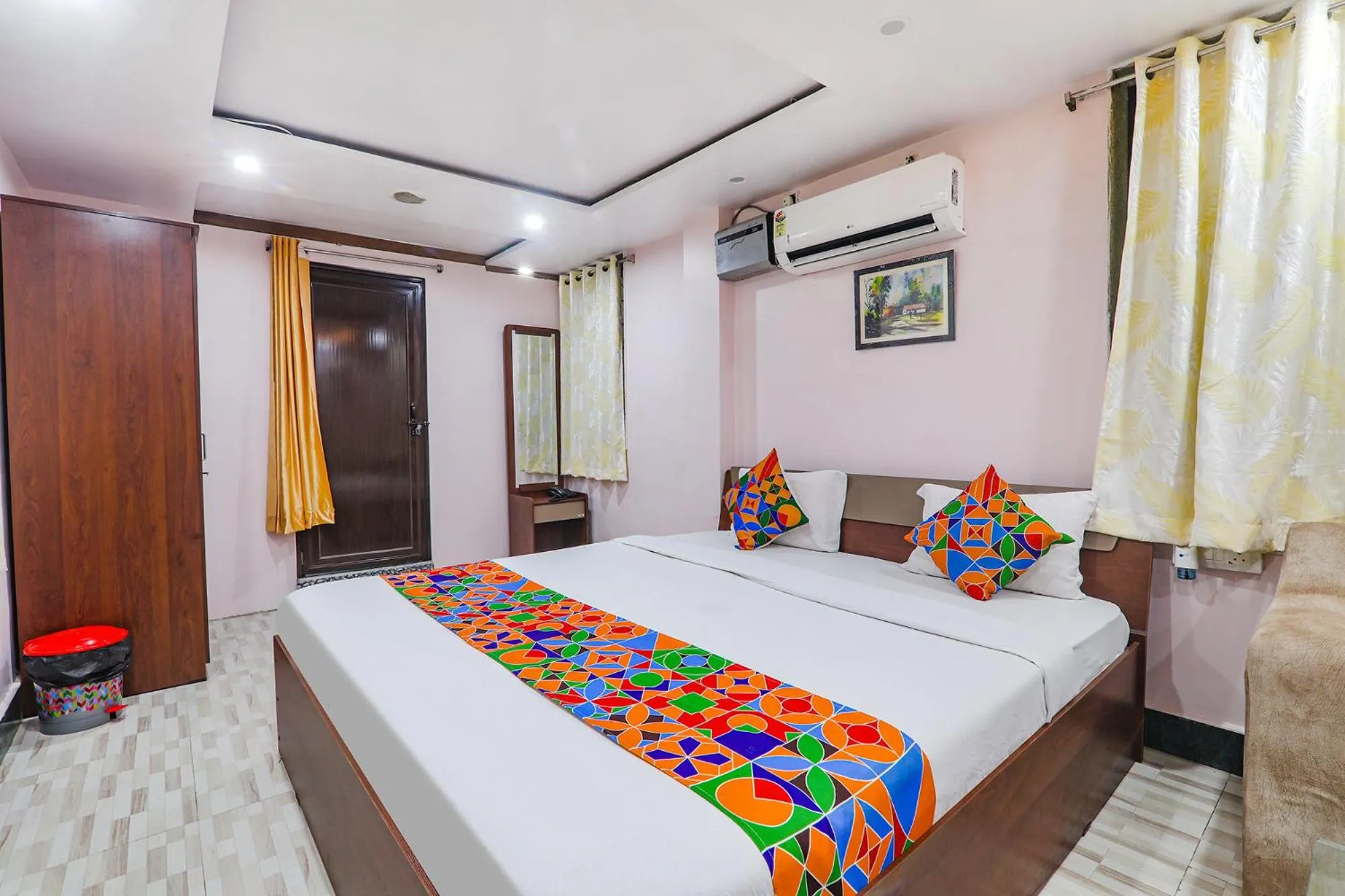 Bedroom in FabHotel Astor