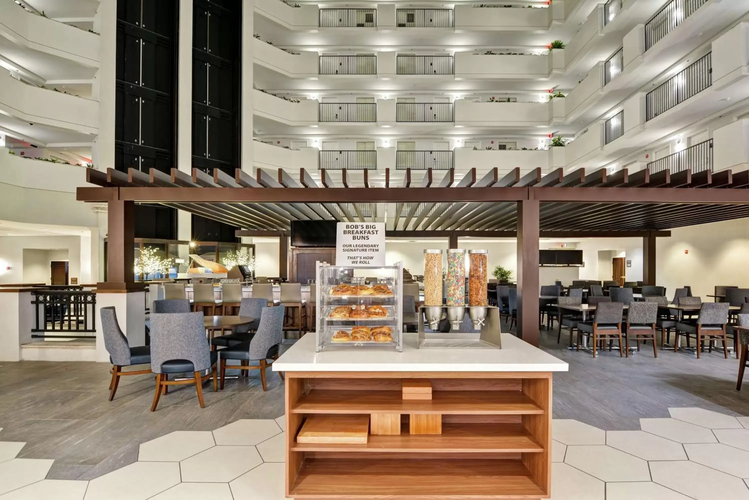 Lobby or reception, Restaurant/Places to Eat in Embassy Suites by Hilton Orlando Downtown