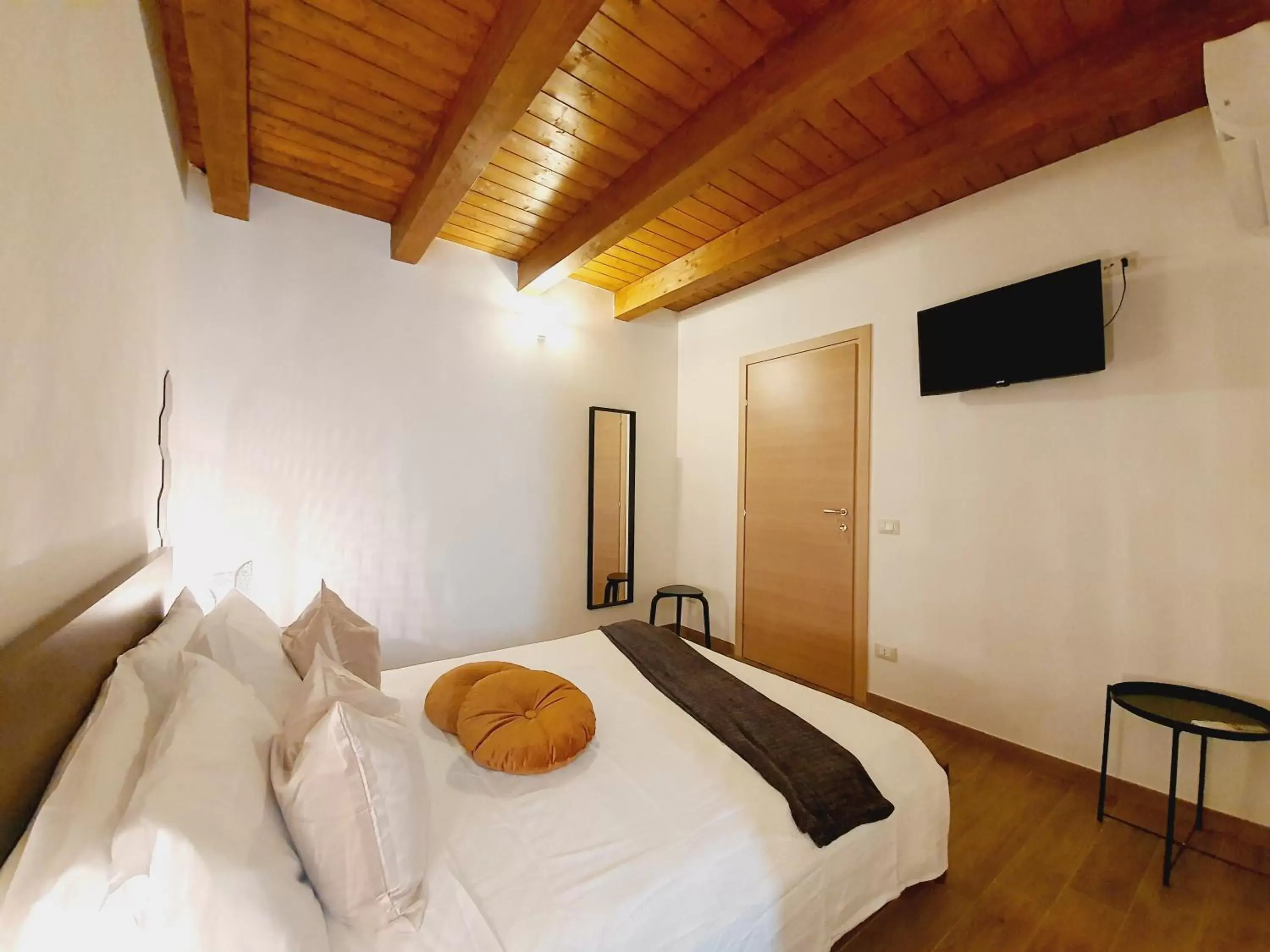 Bedroom, Bed in Casa Ludo - Fondi Vertice Rooms