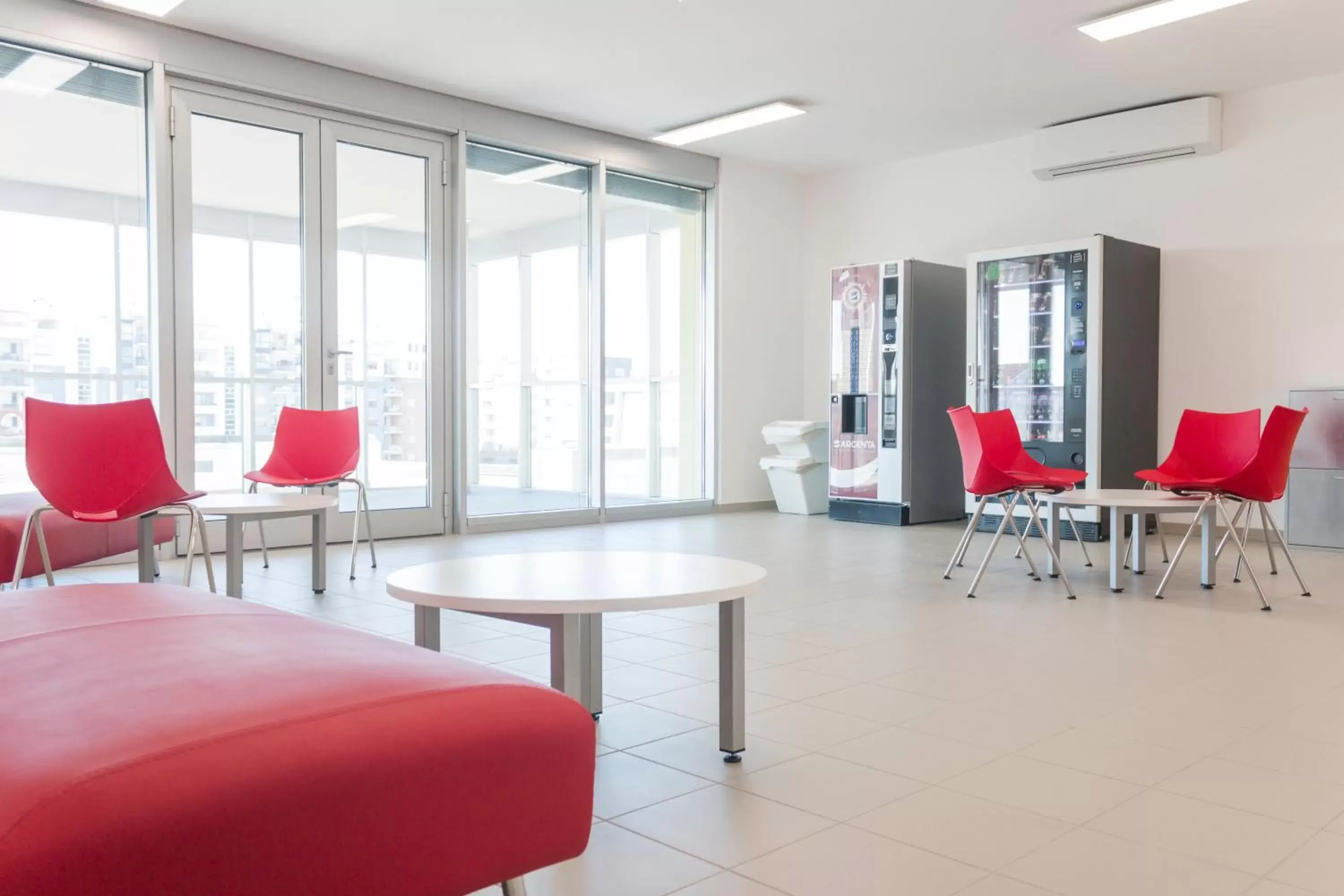 Restaurant/places to eat, Seating Area in Hotel Campus Sanpaolo